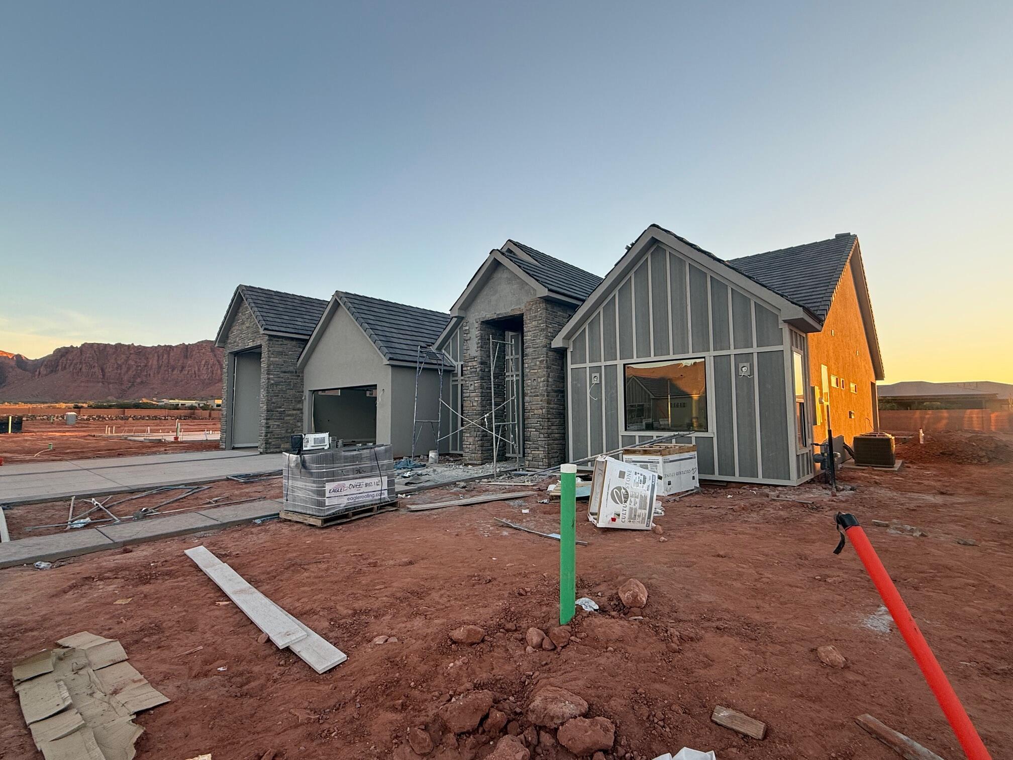 ONYX CANYON - Residential