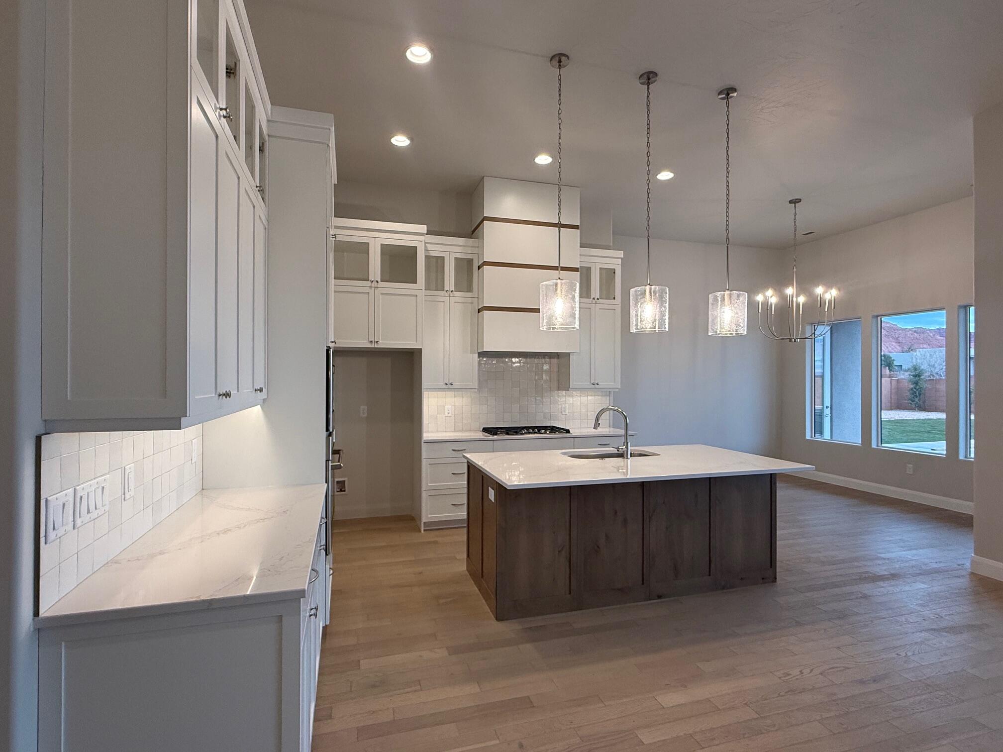 ONYX CANYON - Residential