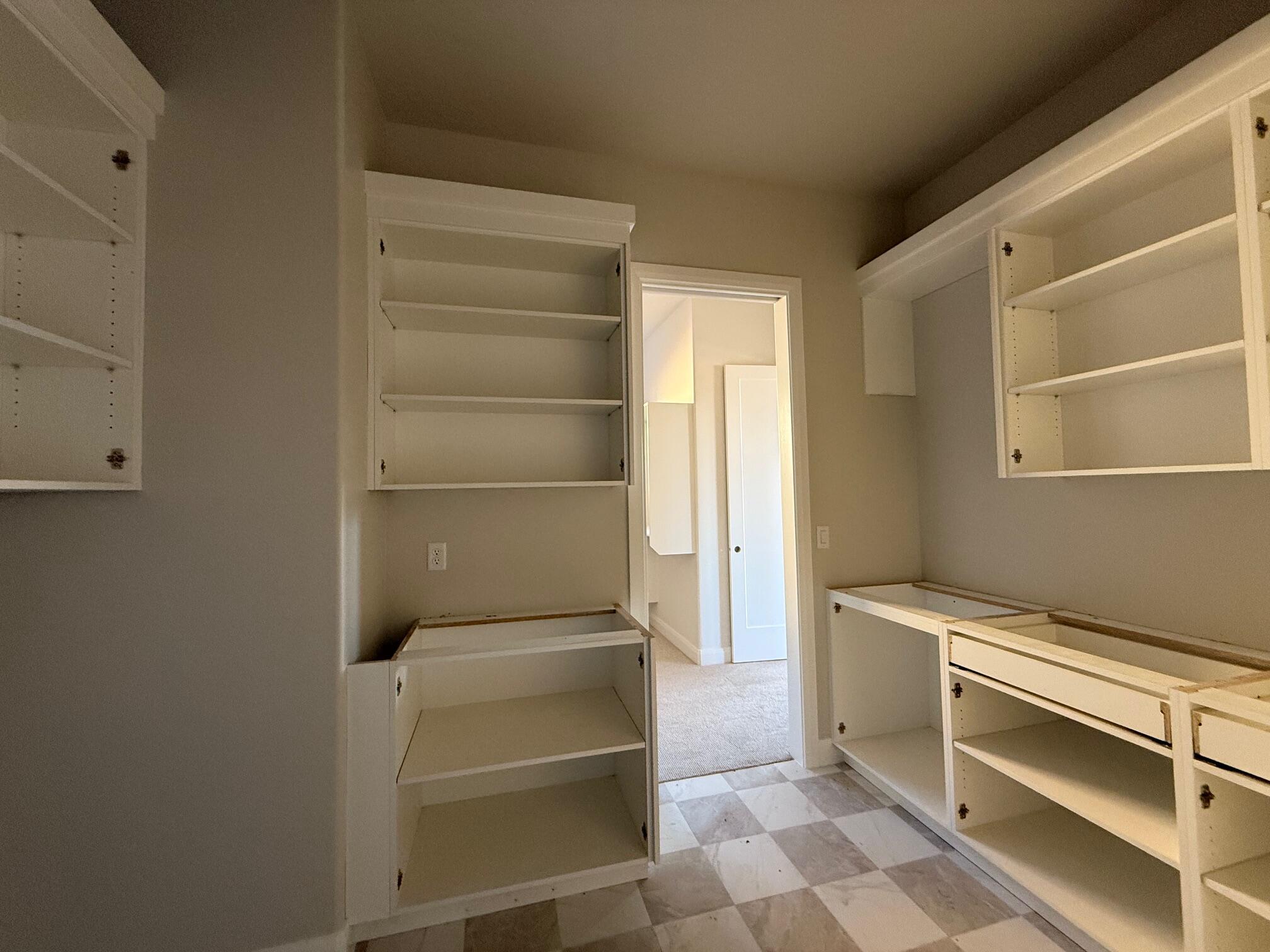 ONYX CANYON - Residential