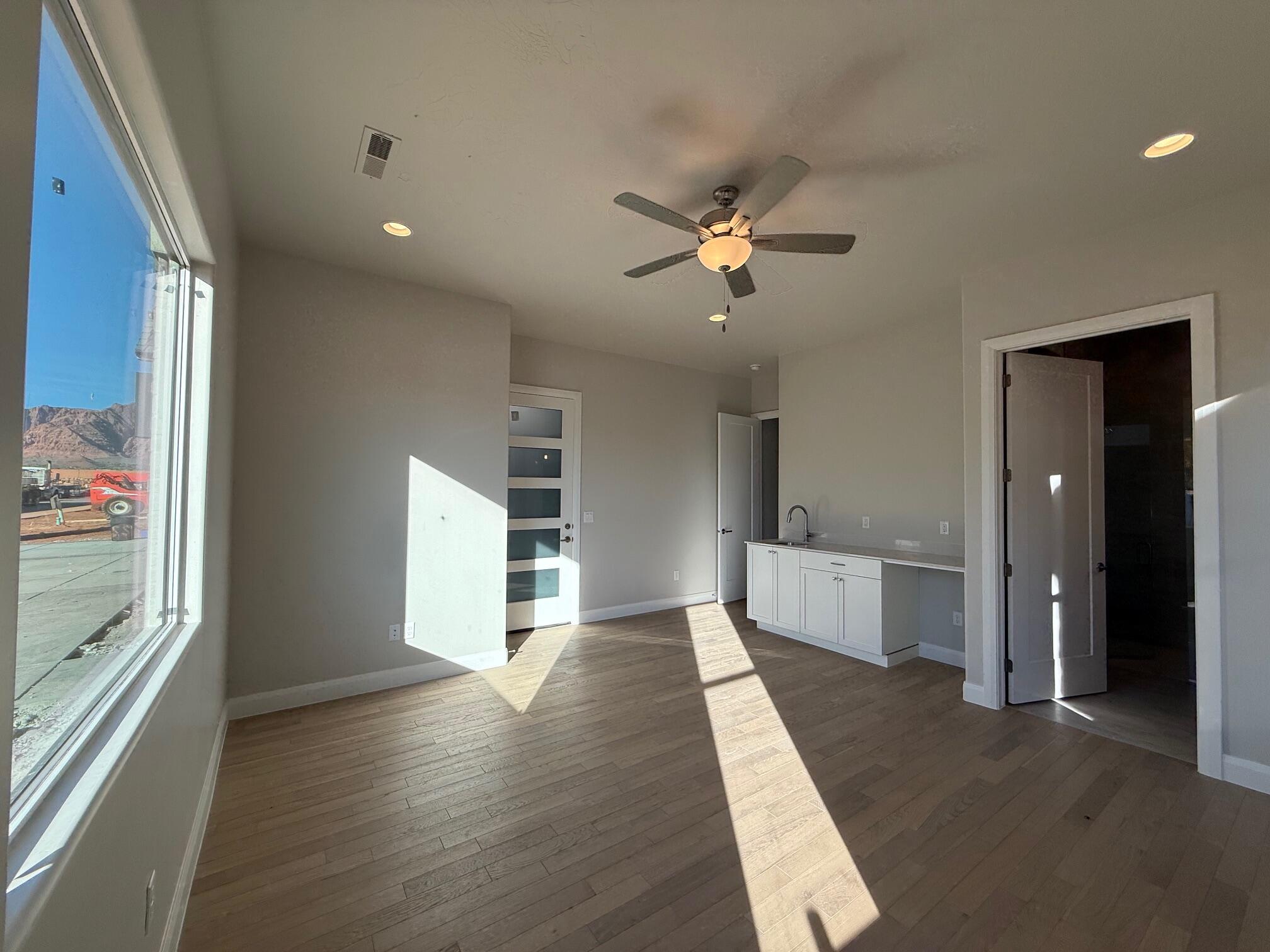 ONYX CANYON - Residential