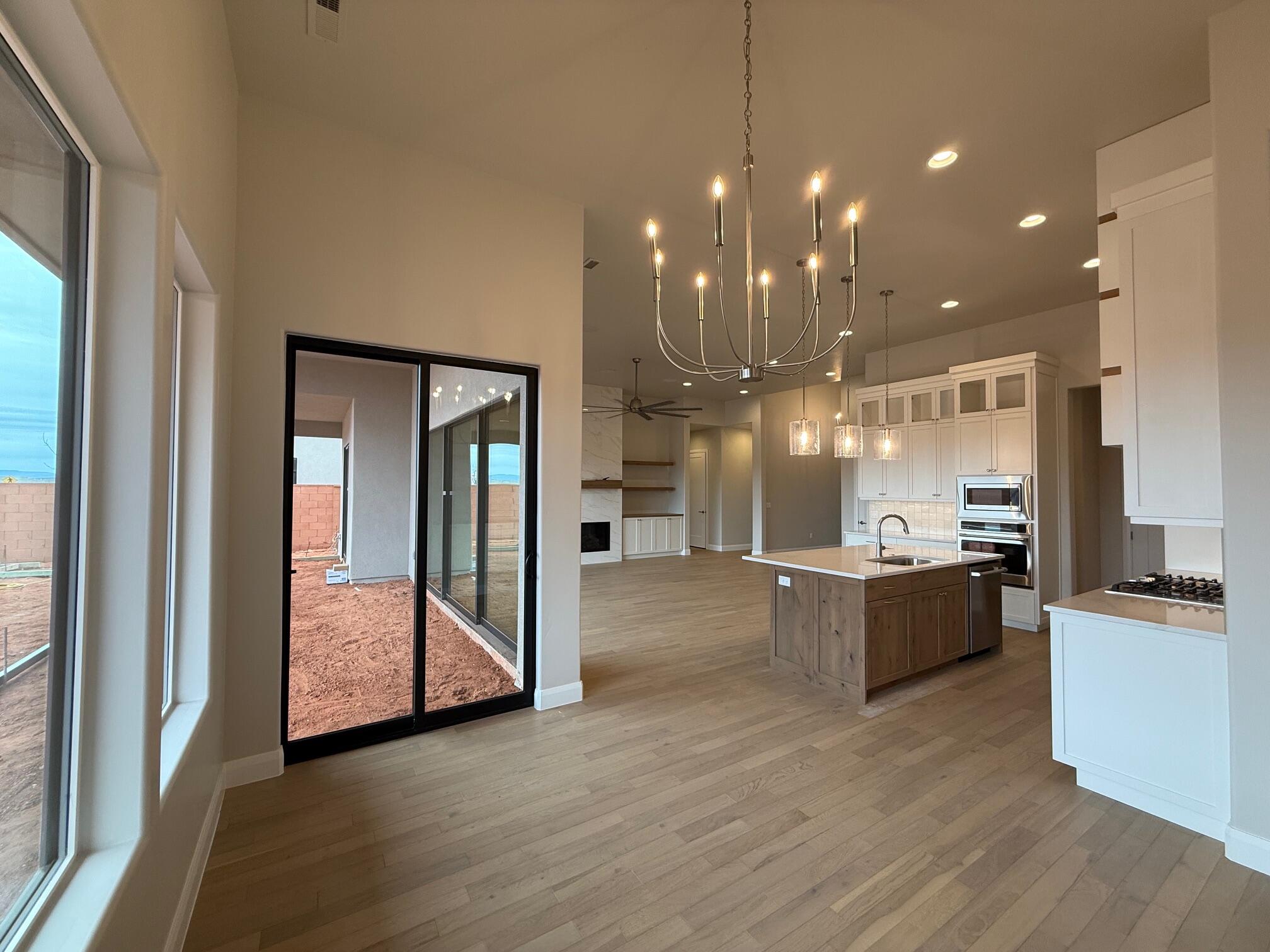 ONYX CANYON - Residential