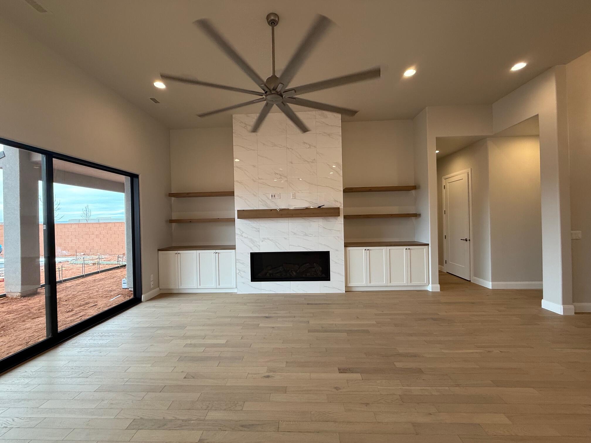 ONYX CANYON - Residential