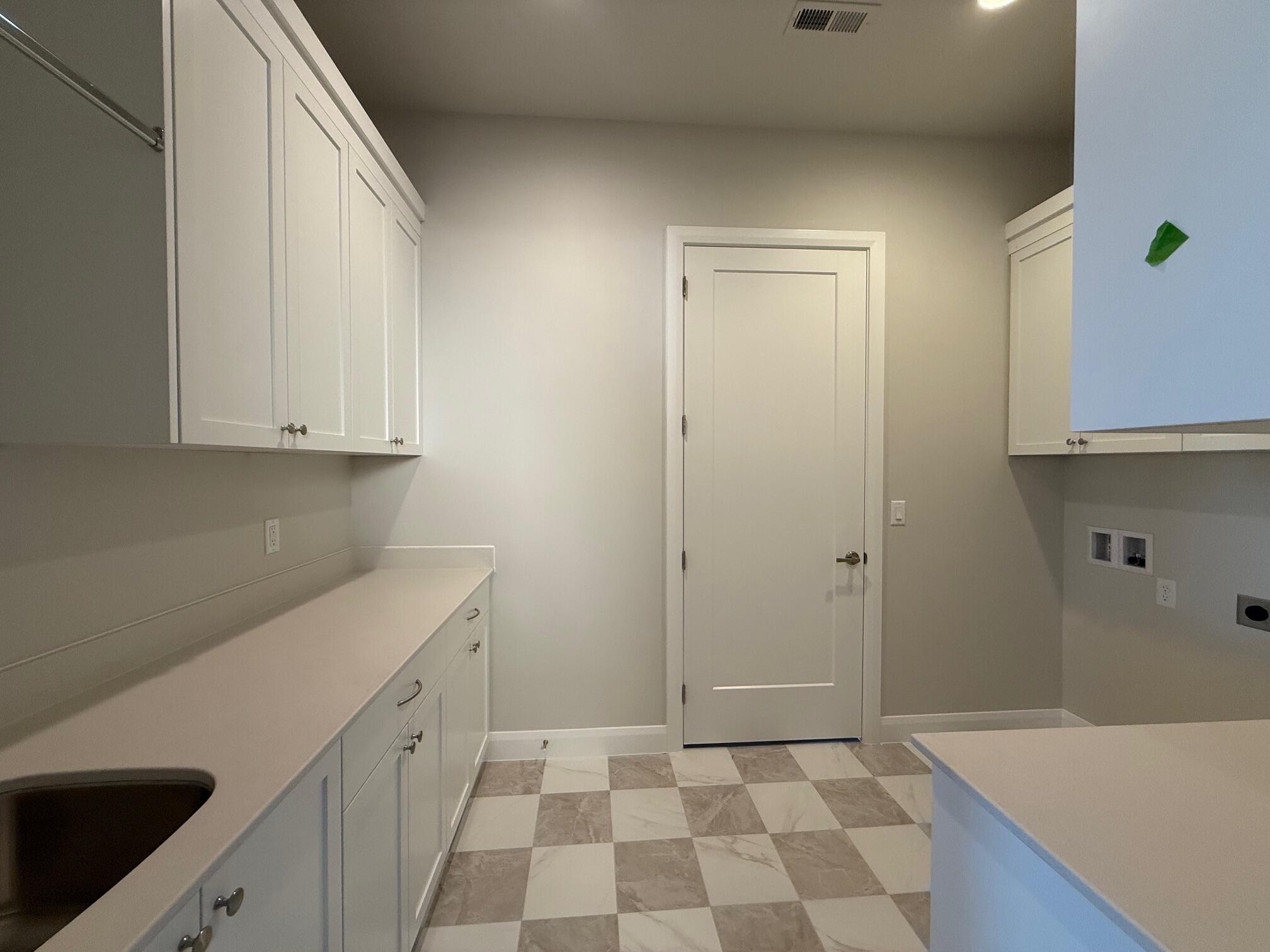 ONYX CANYON - Residential