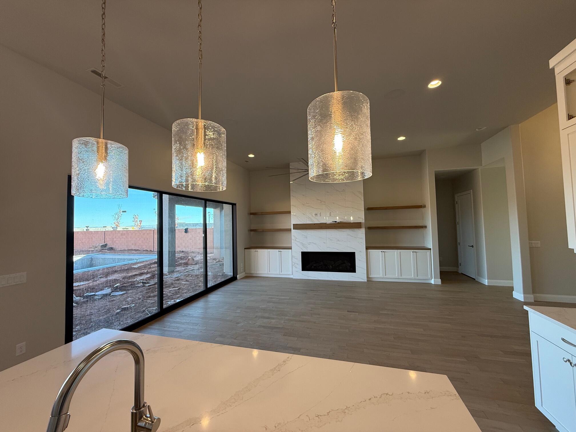 ONYX CANYON - Residential