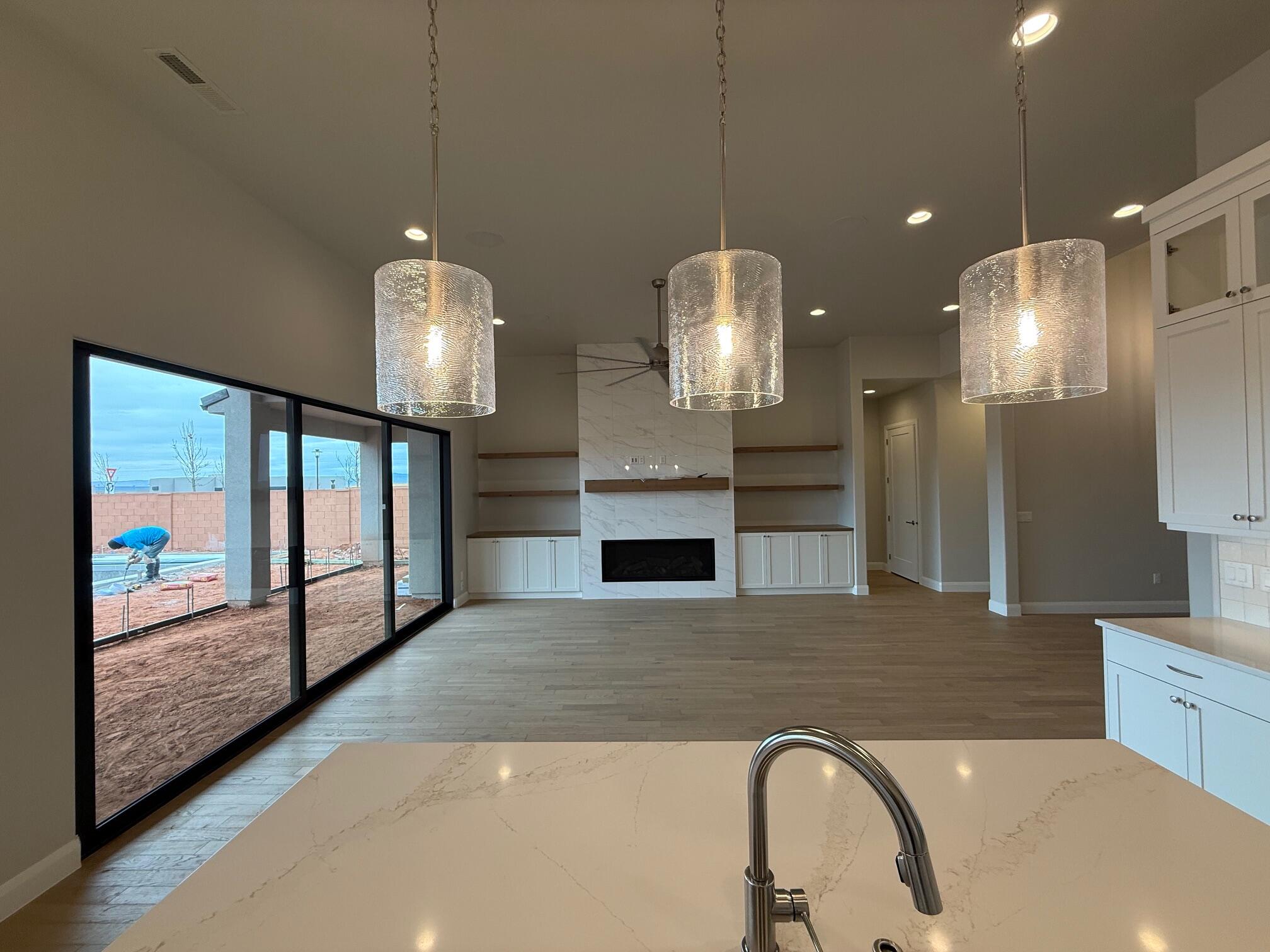 ONYX CANYON - Residential