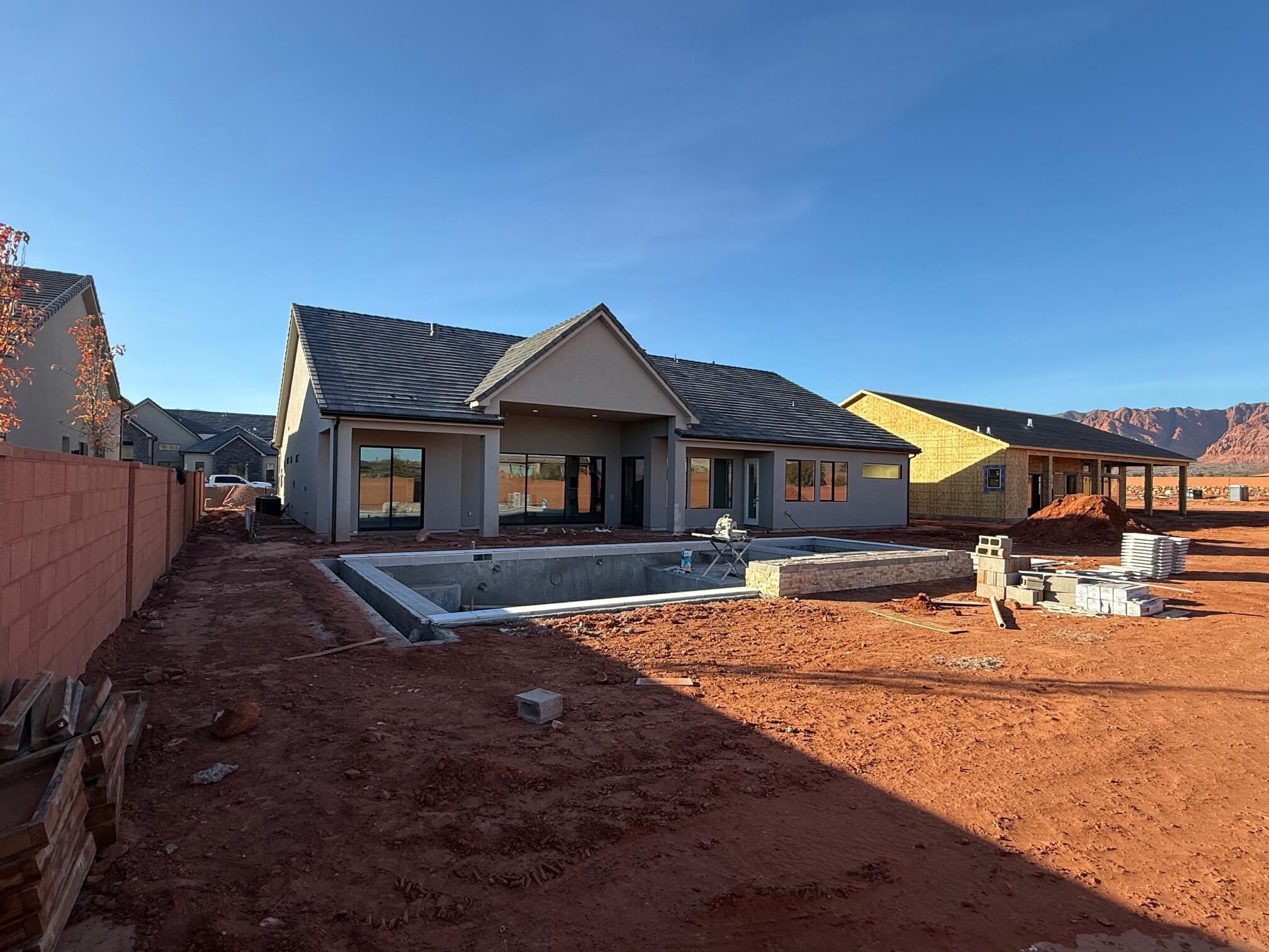 ONYX CANYON - Residential