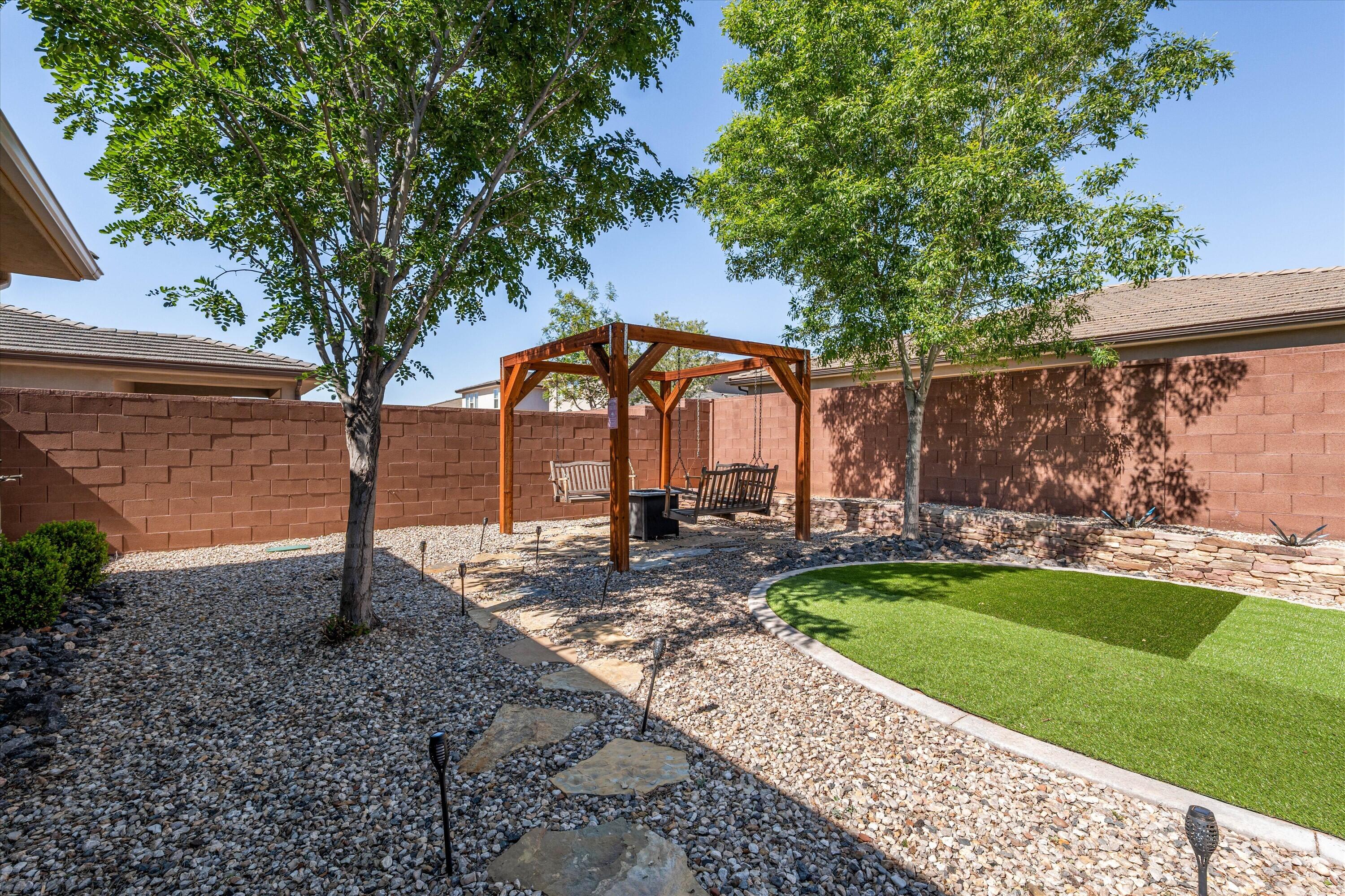 DESERT CREST - Residential