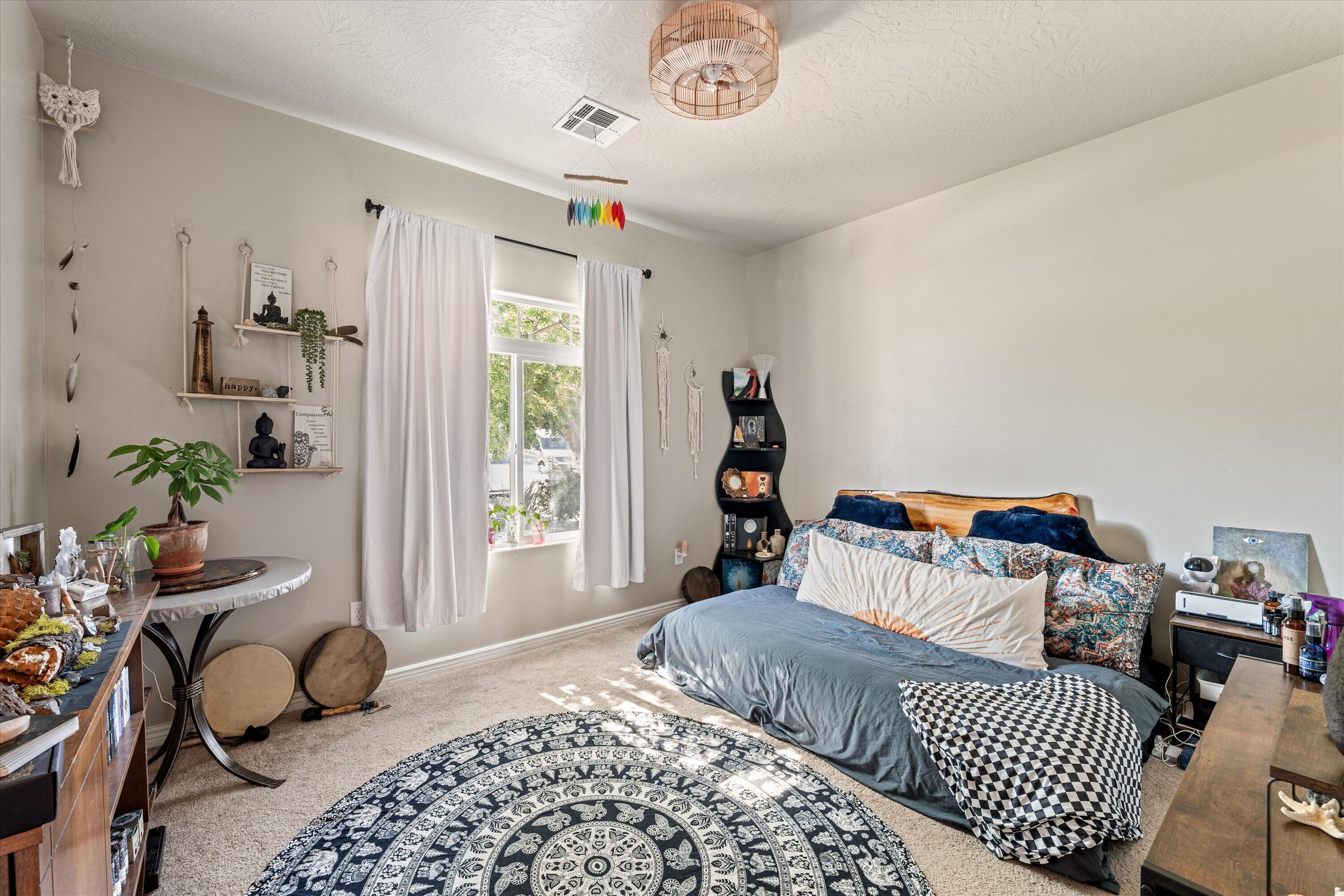 DESERT CREST - Residential