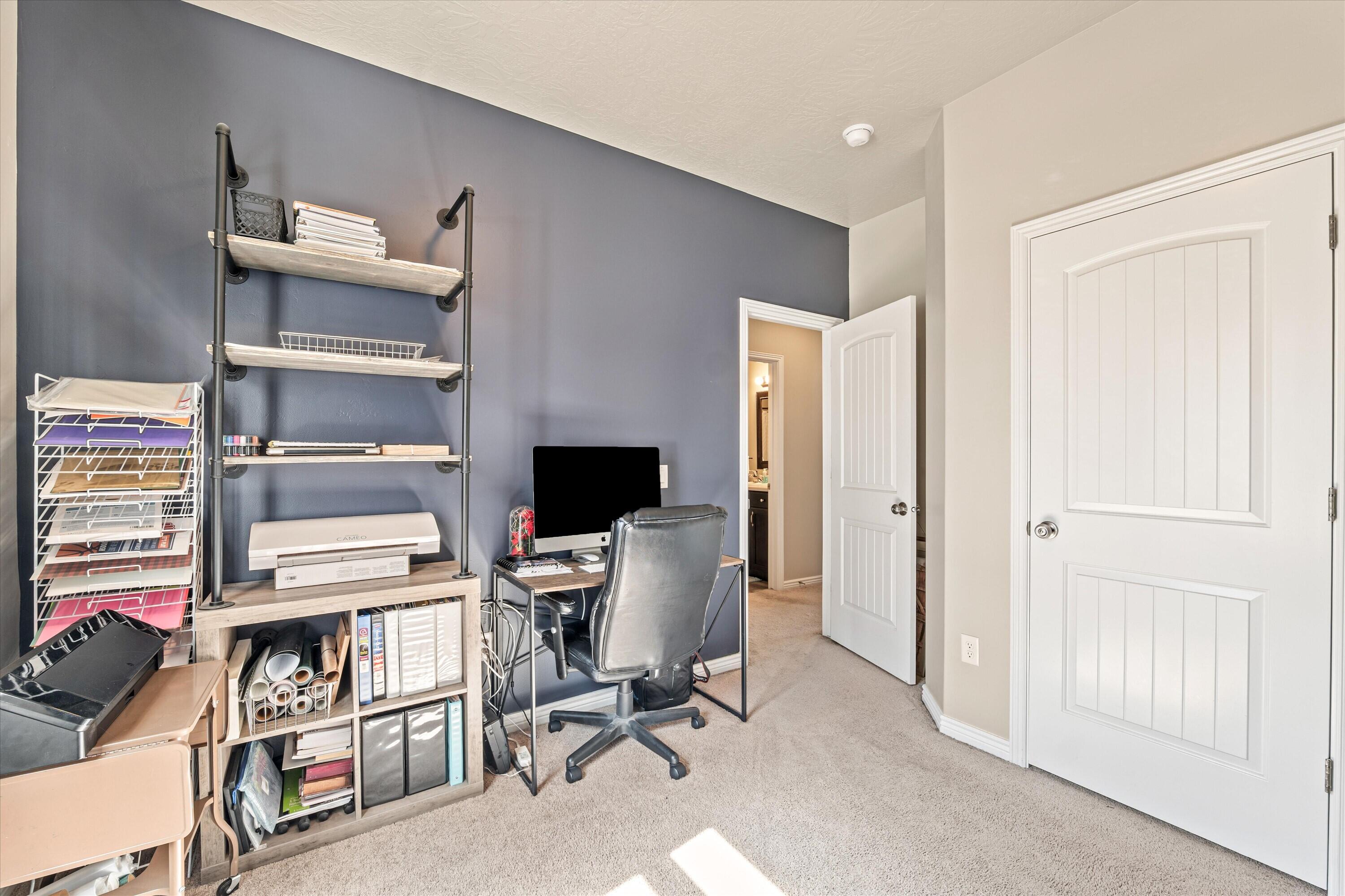 DESERT CREST - Residential