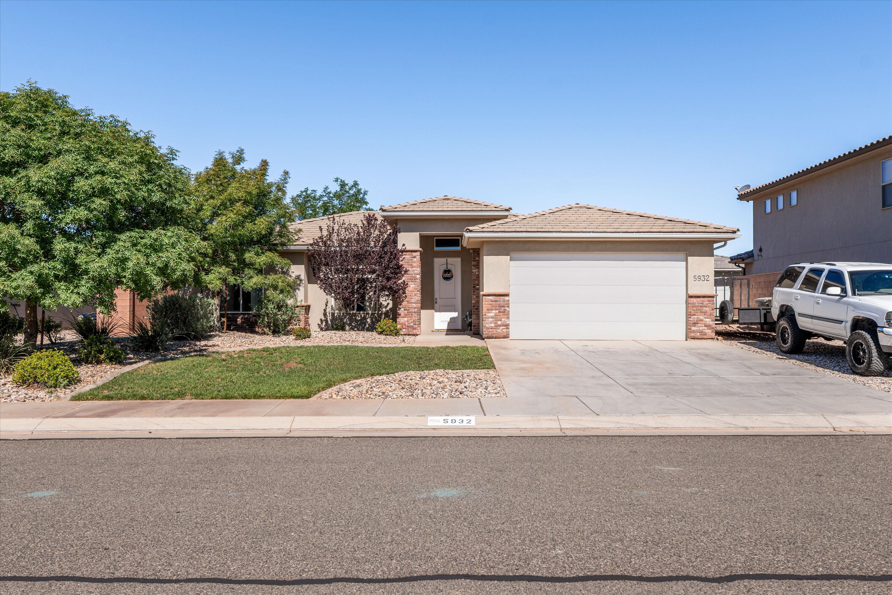 DESERT CREST - Residential