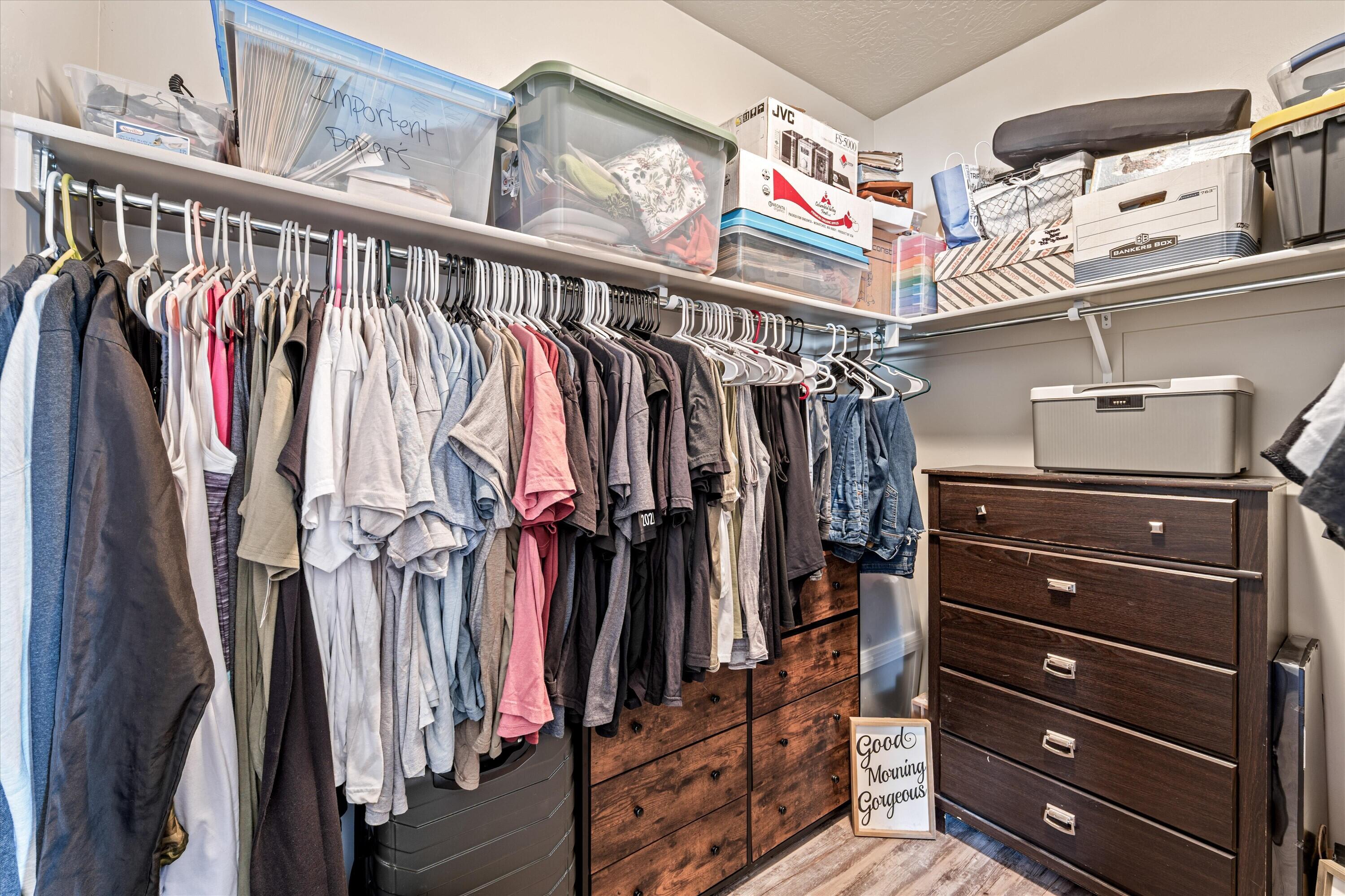 DESERT CREST - Residential