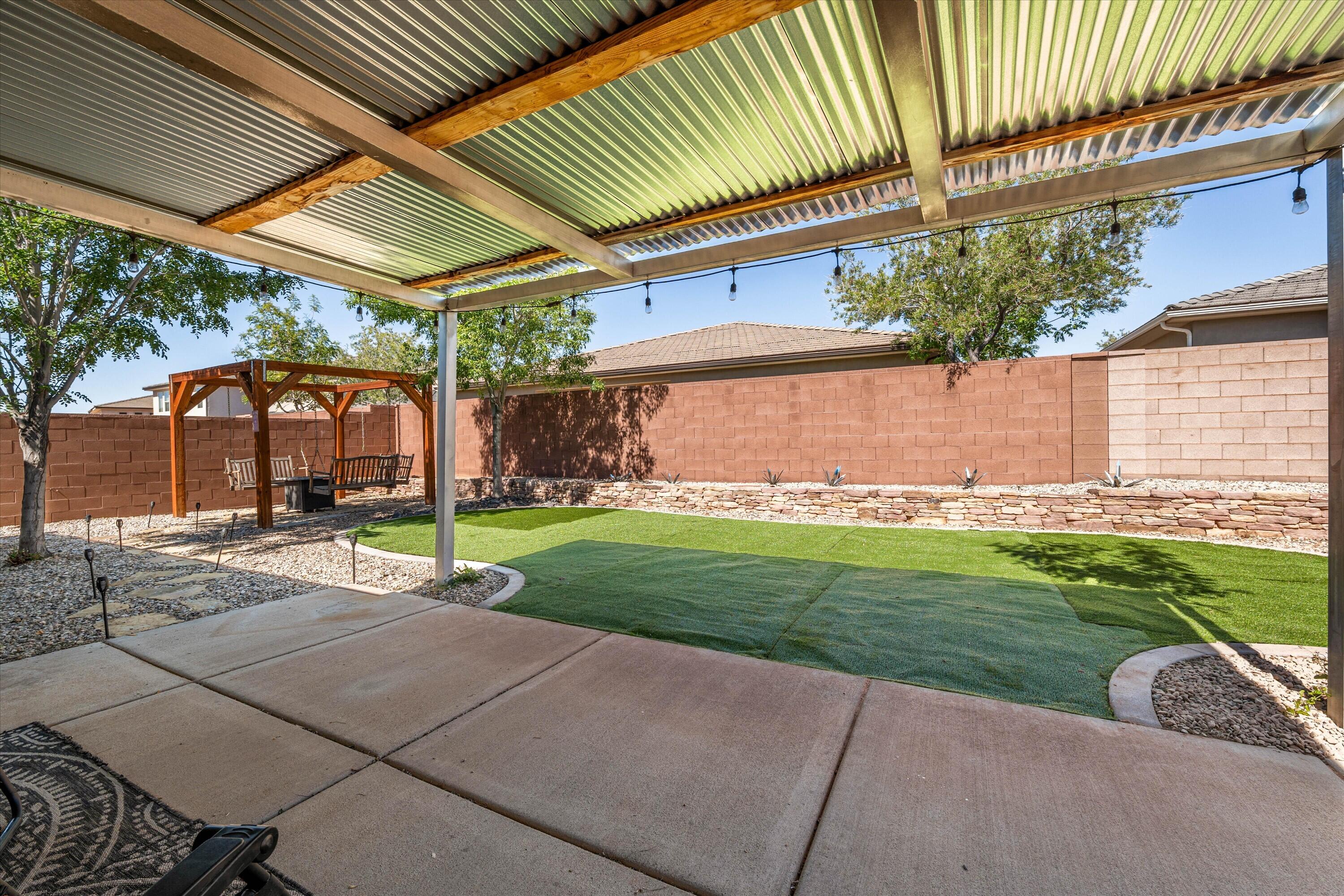 DESERT CREST - Residential