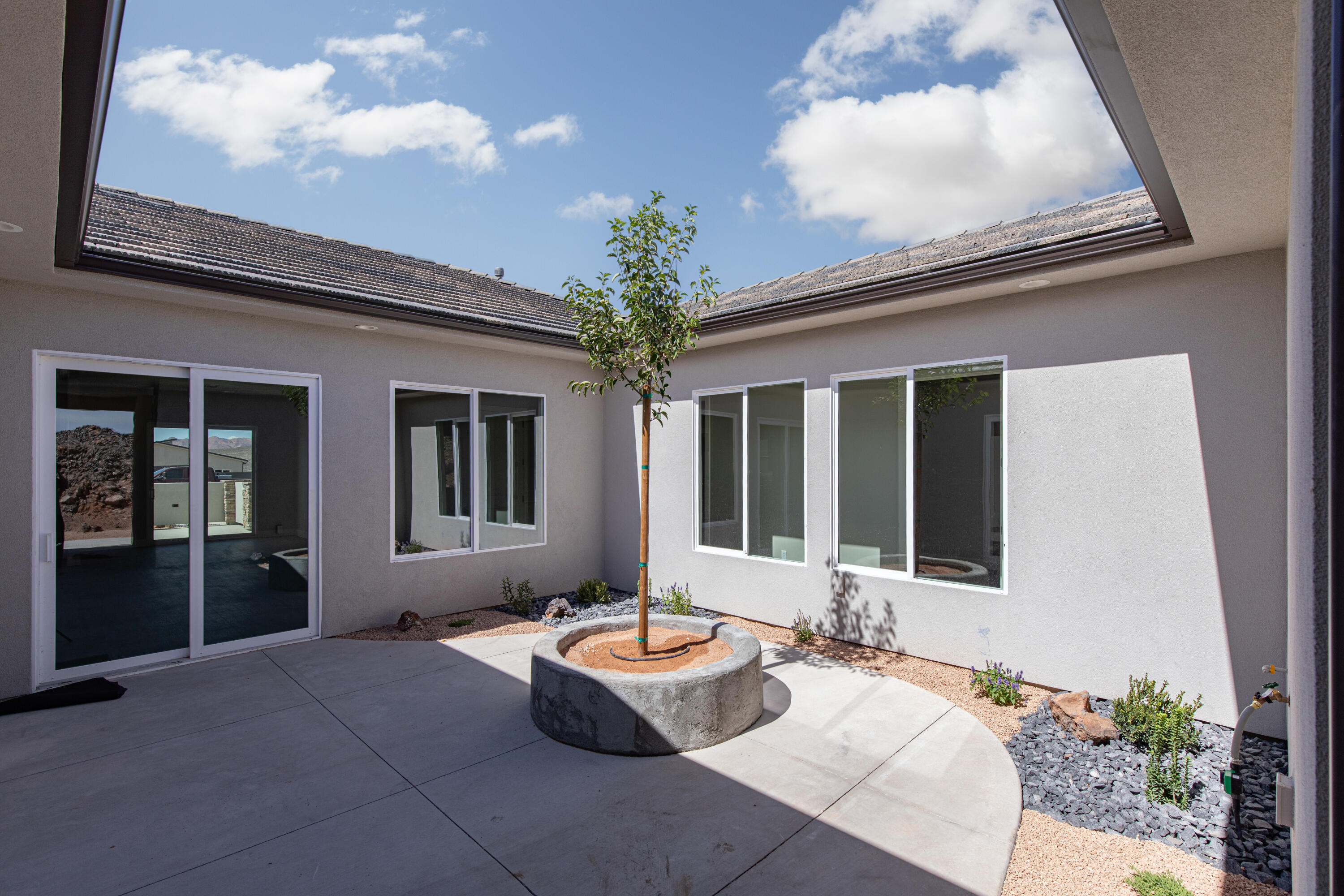 EAGLE POINTE - Residential