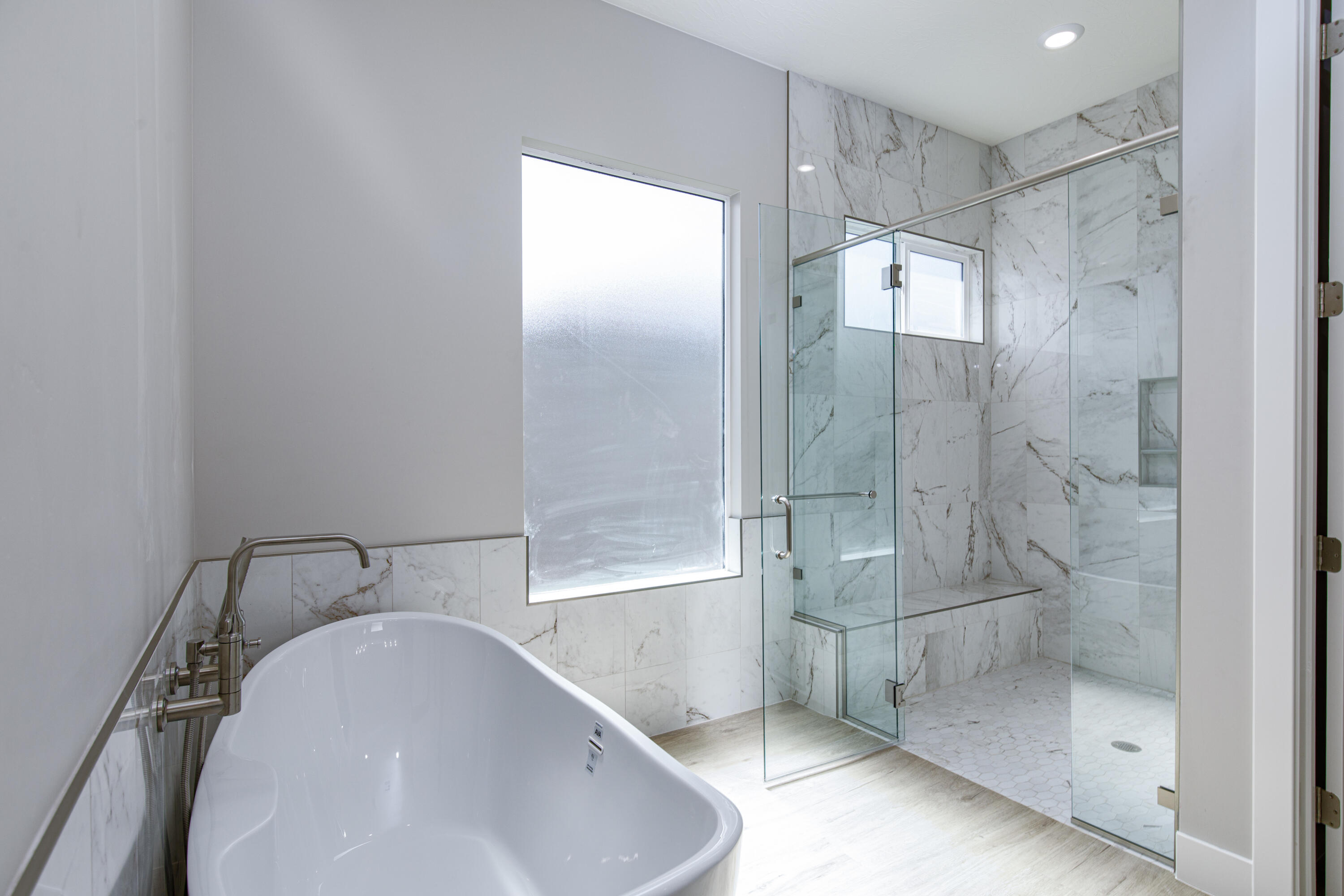 EAGLE POINTE - Residential