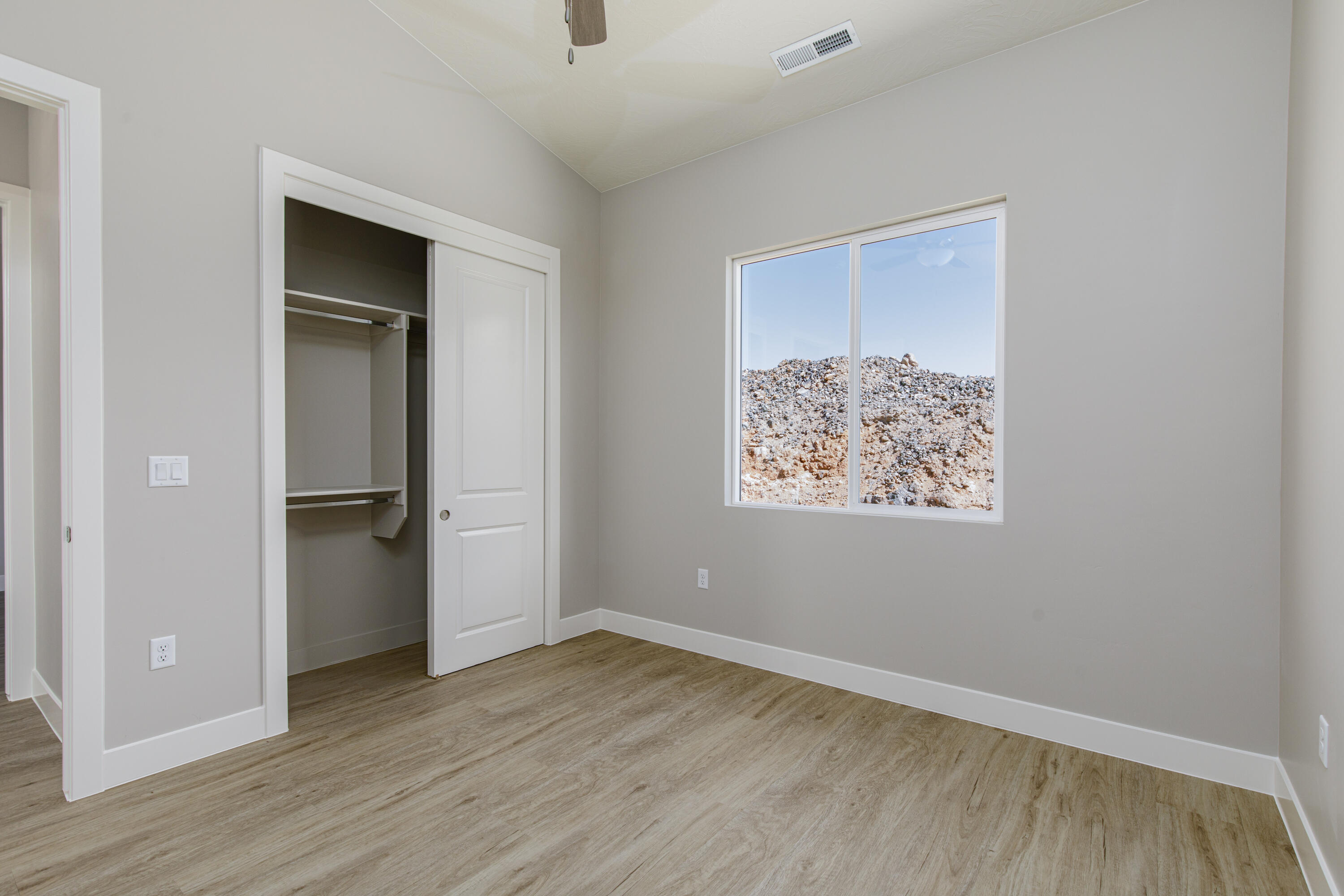 EAGLE POINTE - Residential