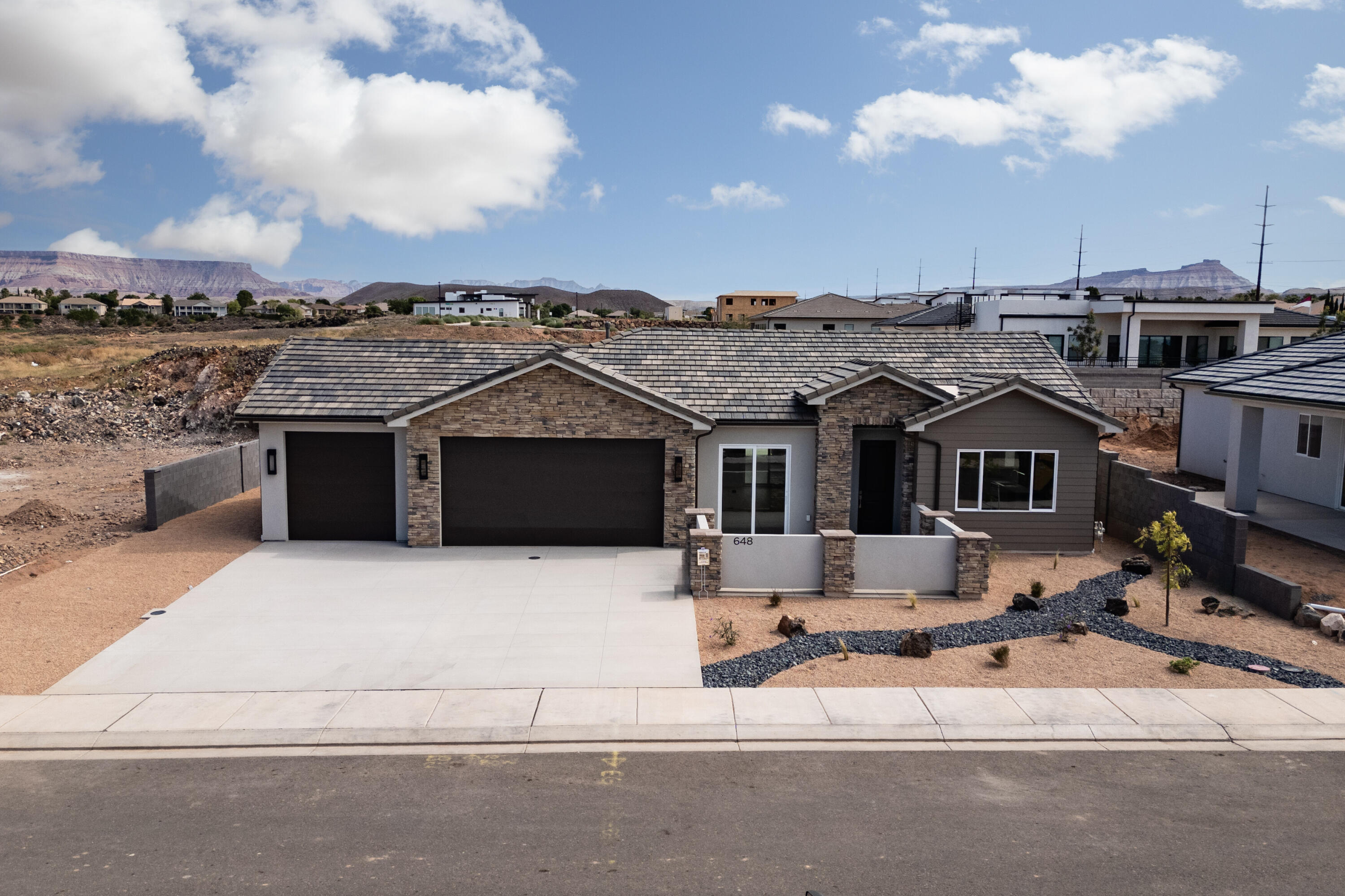 EAGLE POINTE - Residential