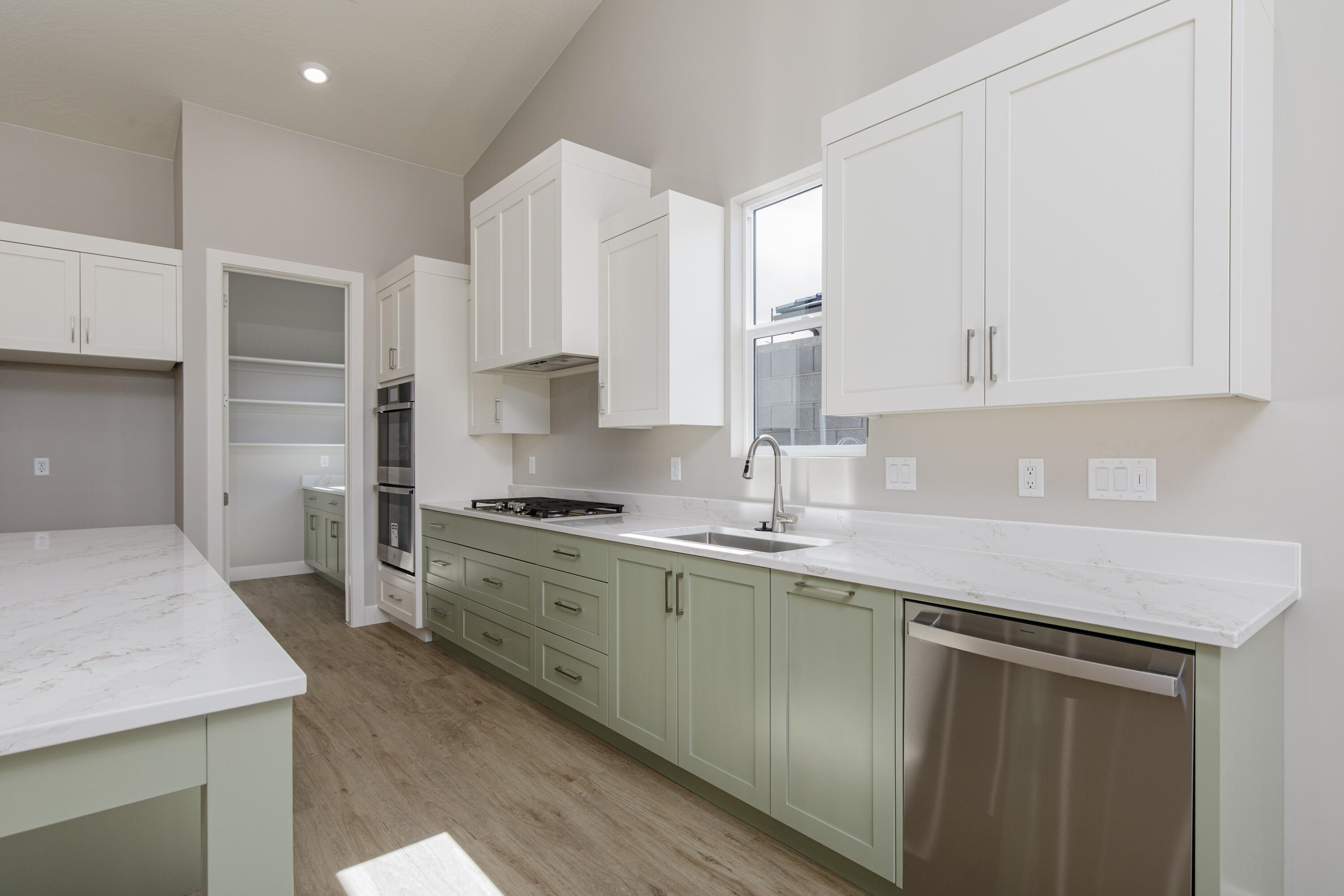 EAGLE POINTE - Residential