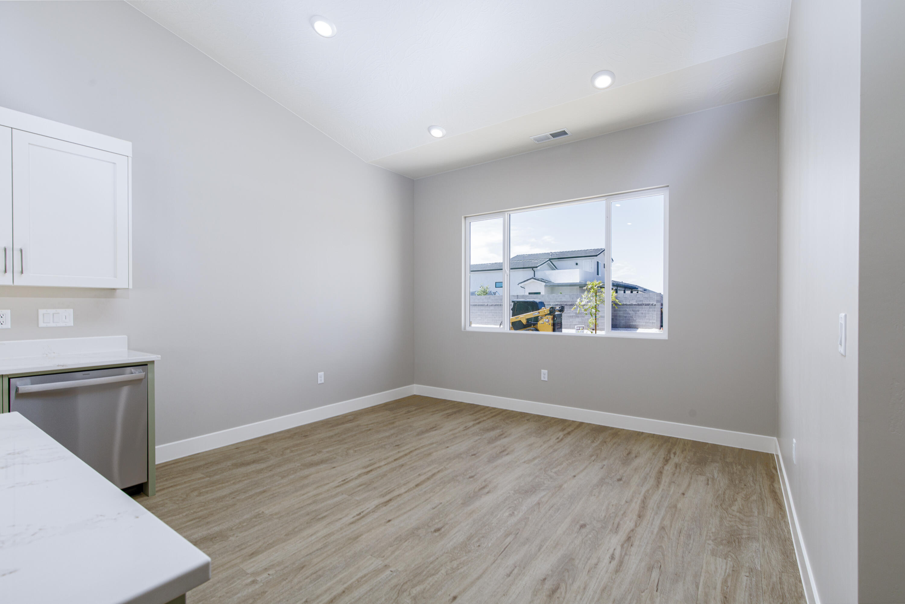 EAGLE POINTE - Residential