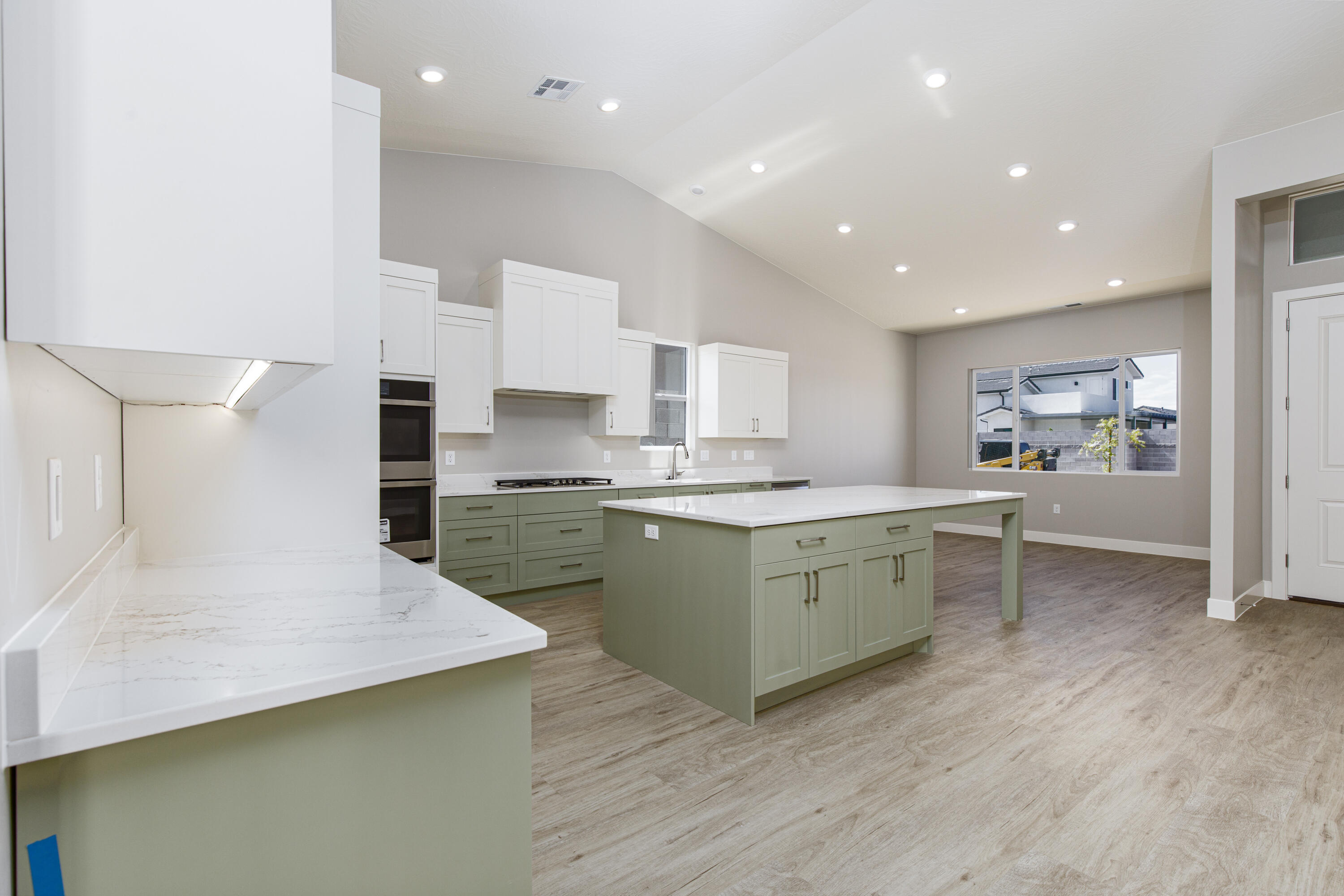 EAGLE POINTE - Residential