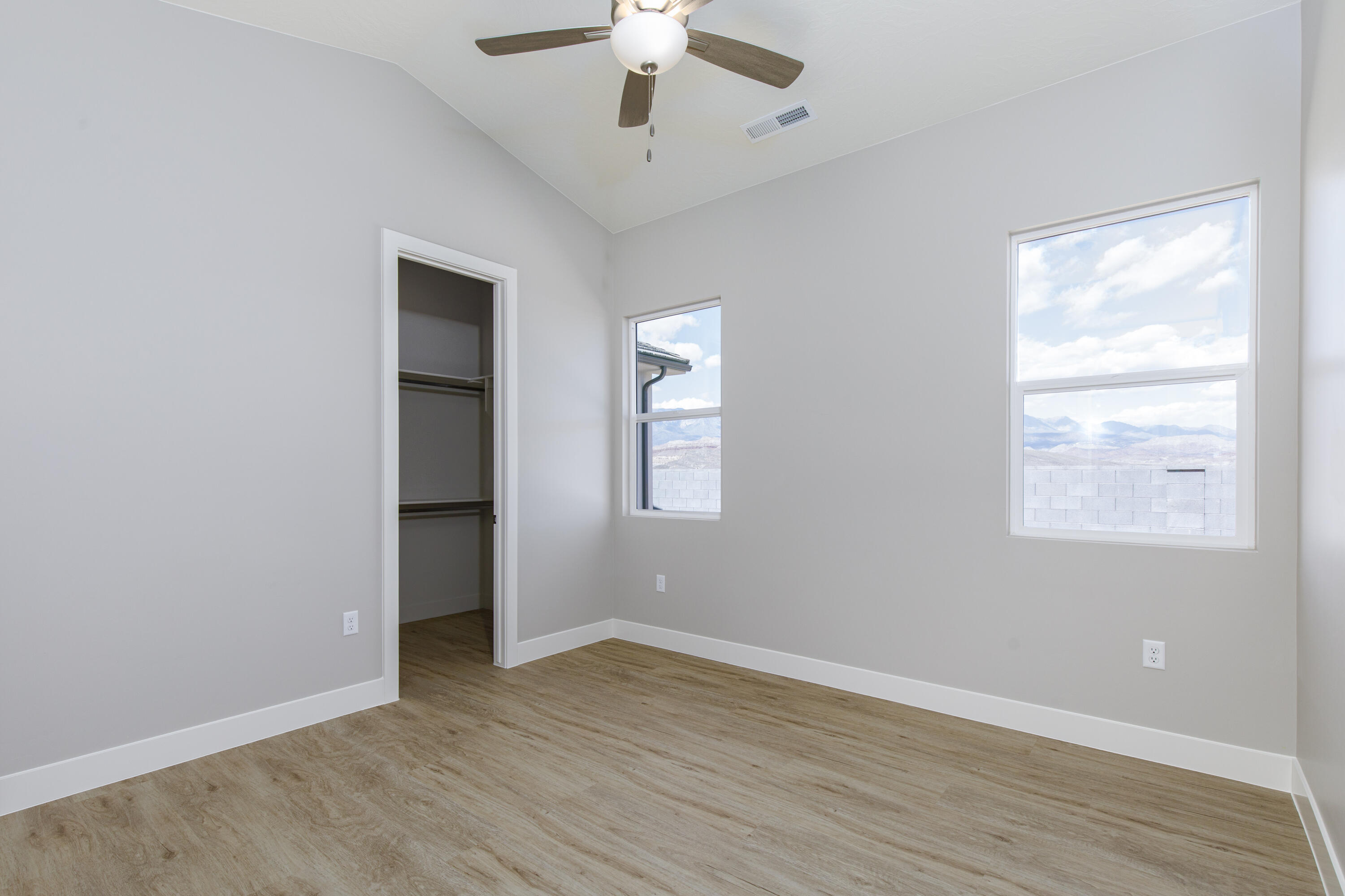 EAGLE POINTE - Residential