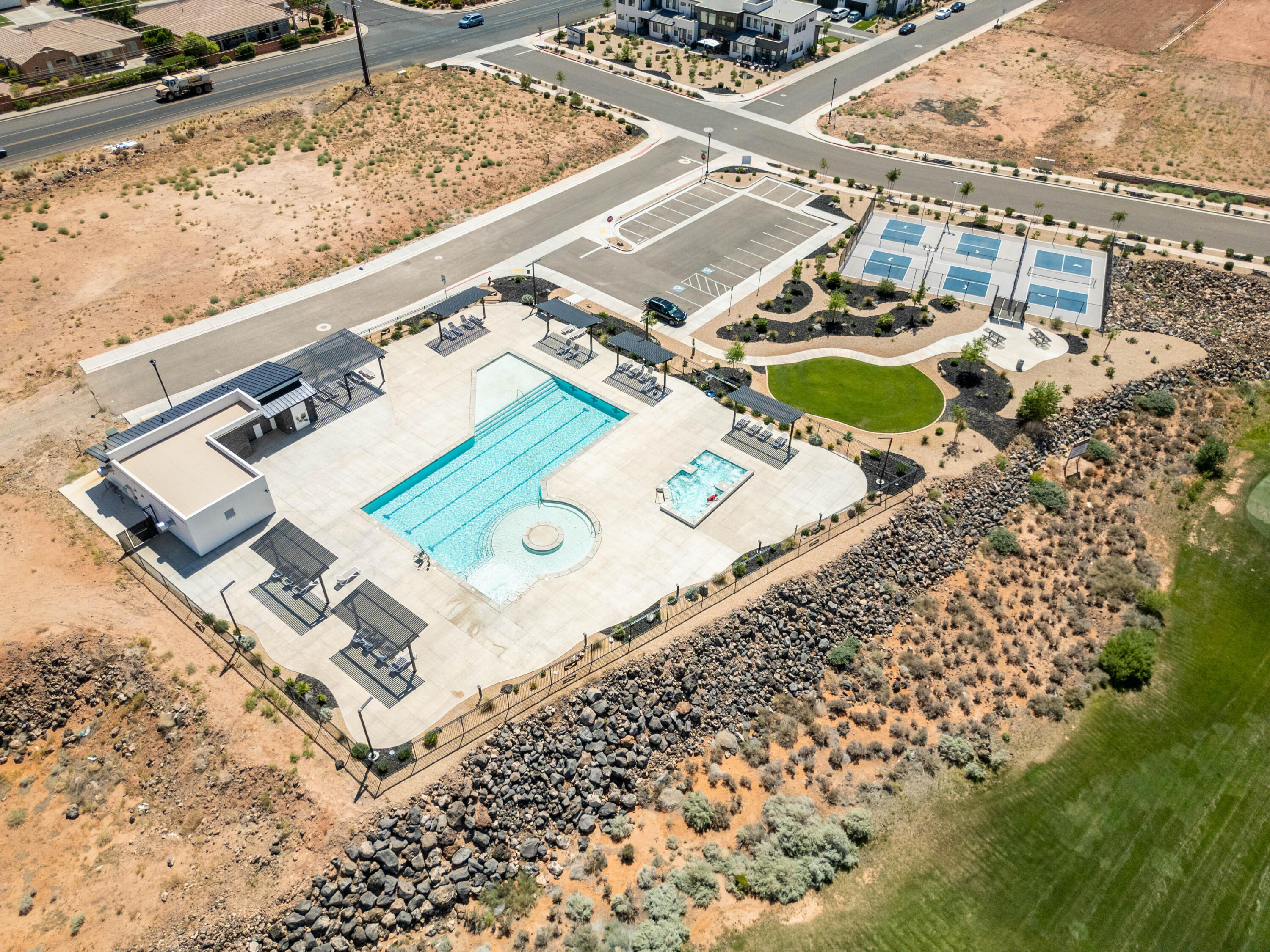 EAGLE POINTE - Residential