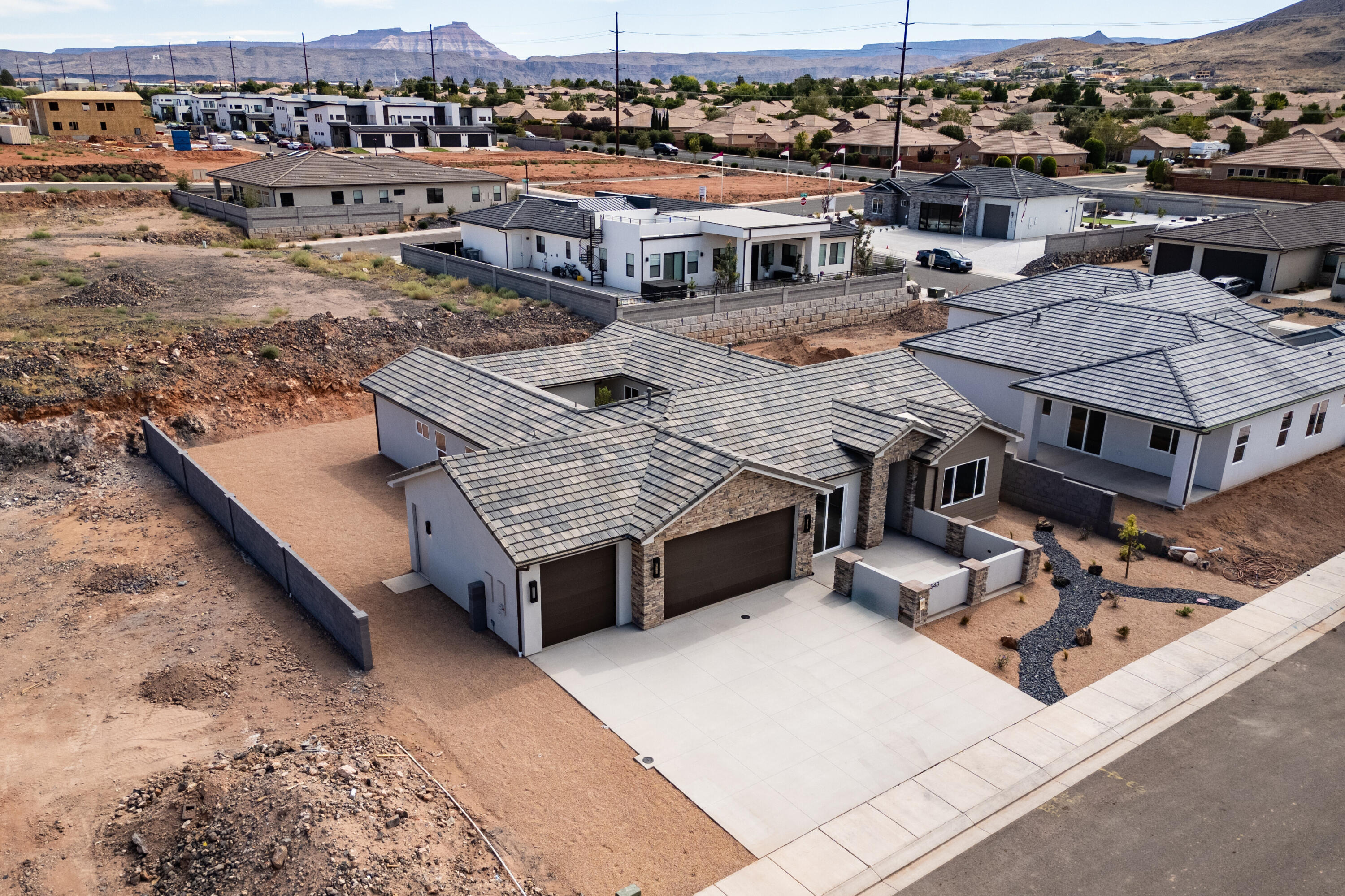 EAGLE POINTE - Residential