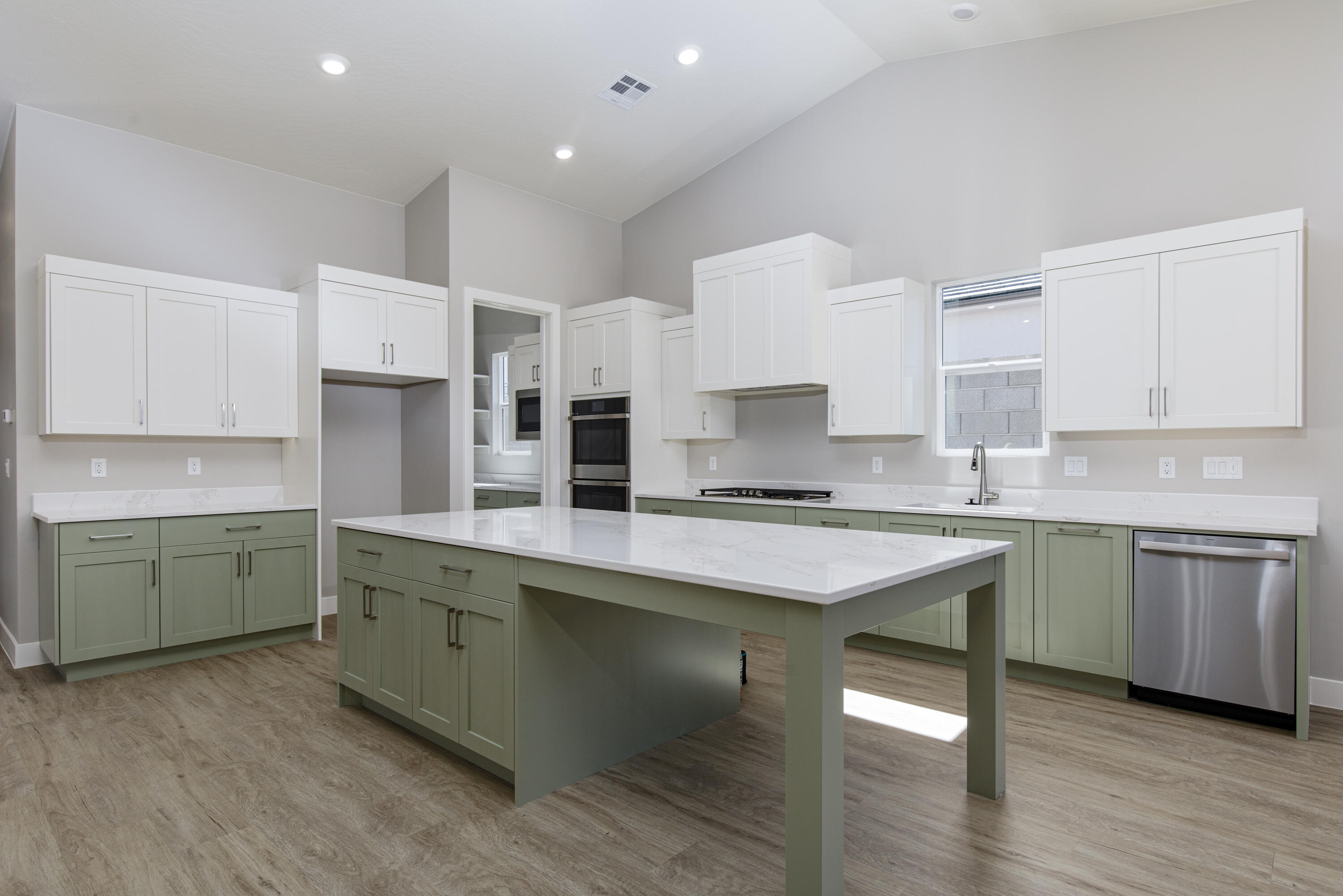 EAGLE POINTE - Residential