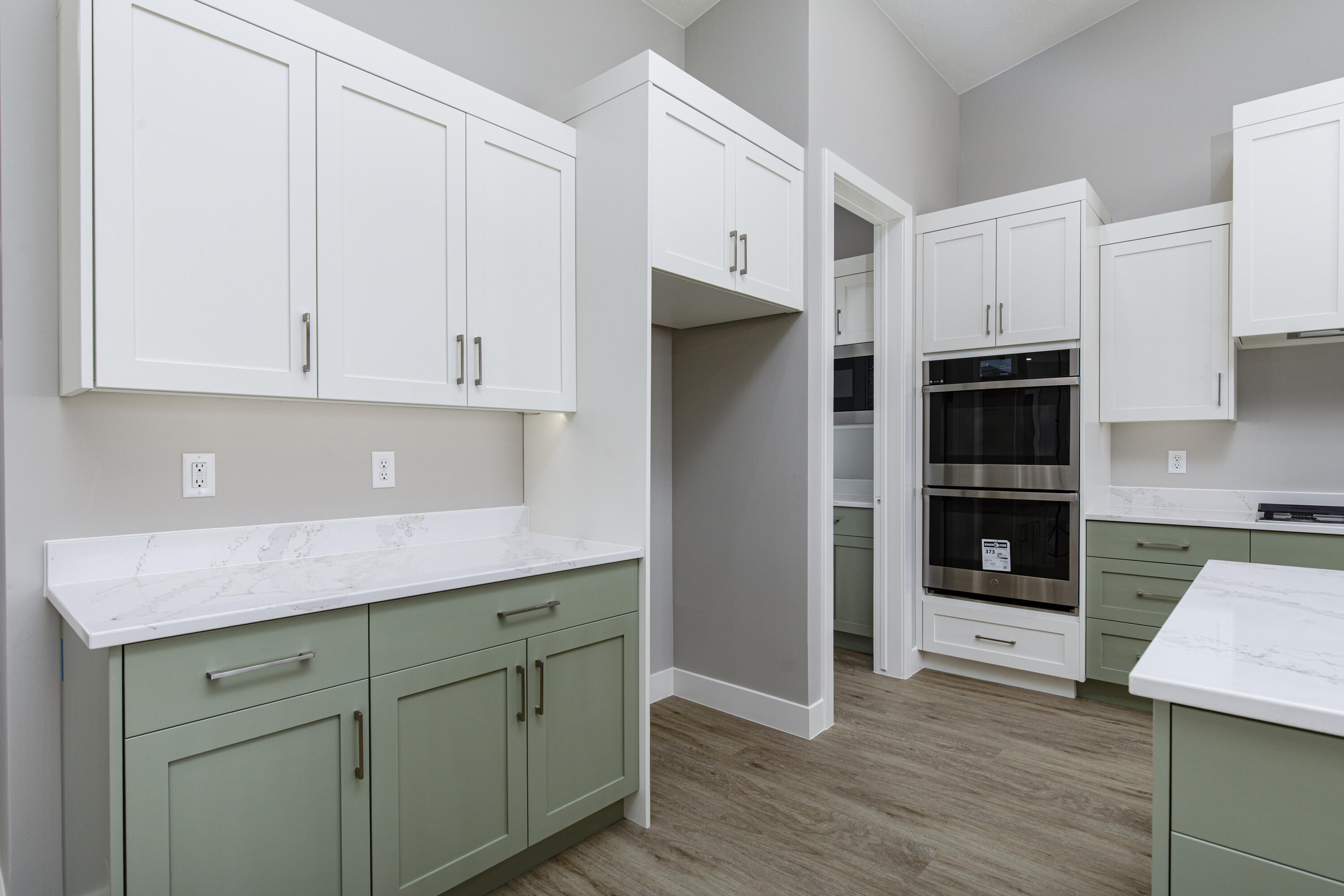 EAGLE POINTE - Residential