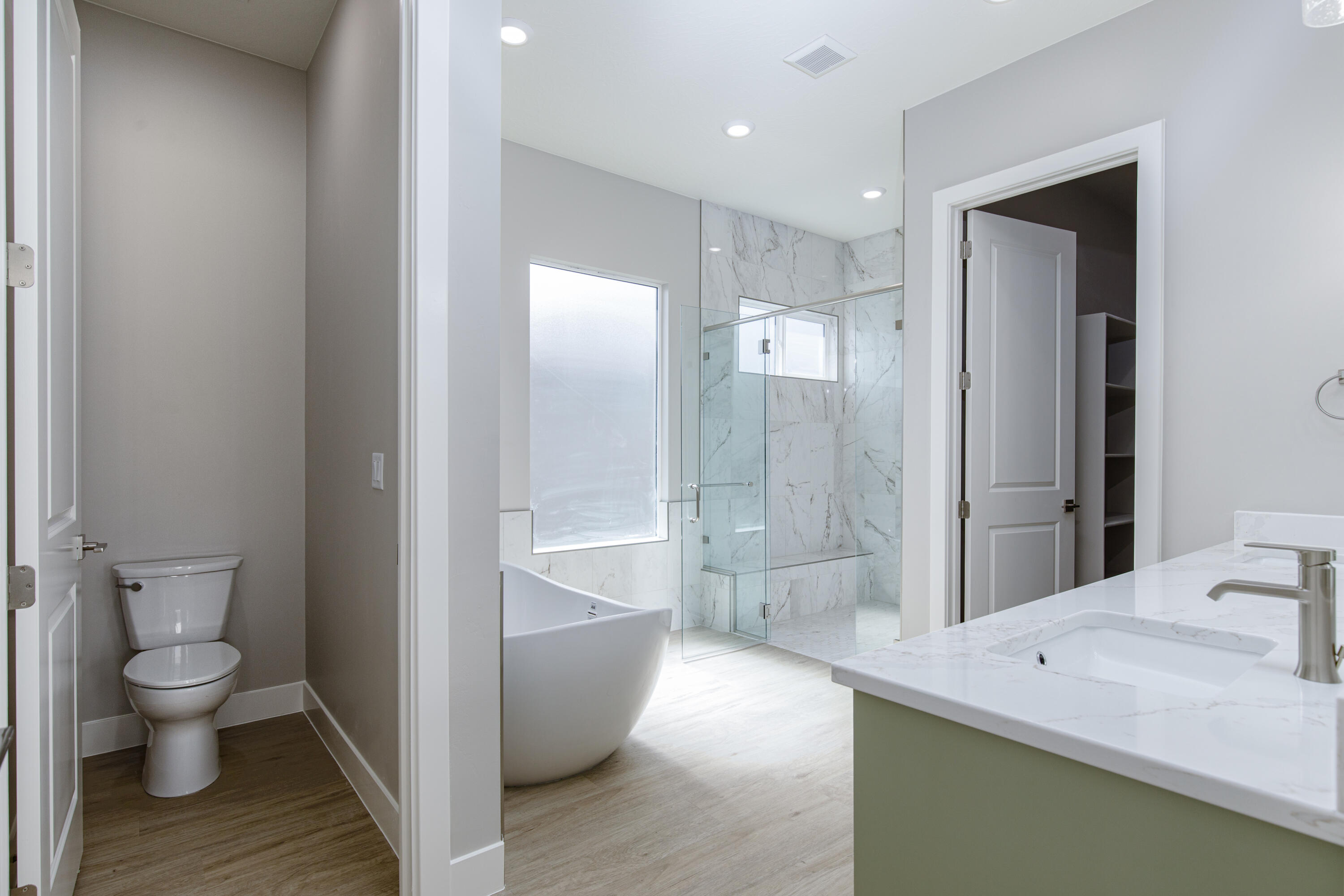 EAGLE POINTE - Residential