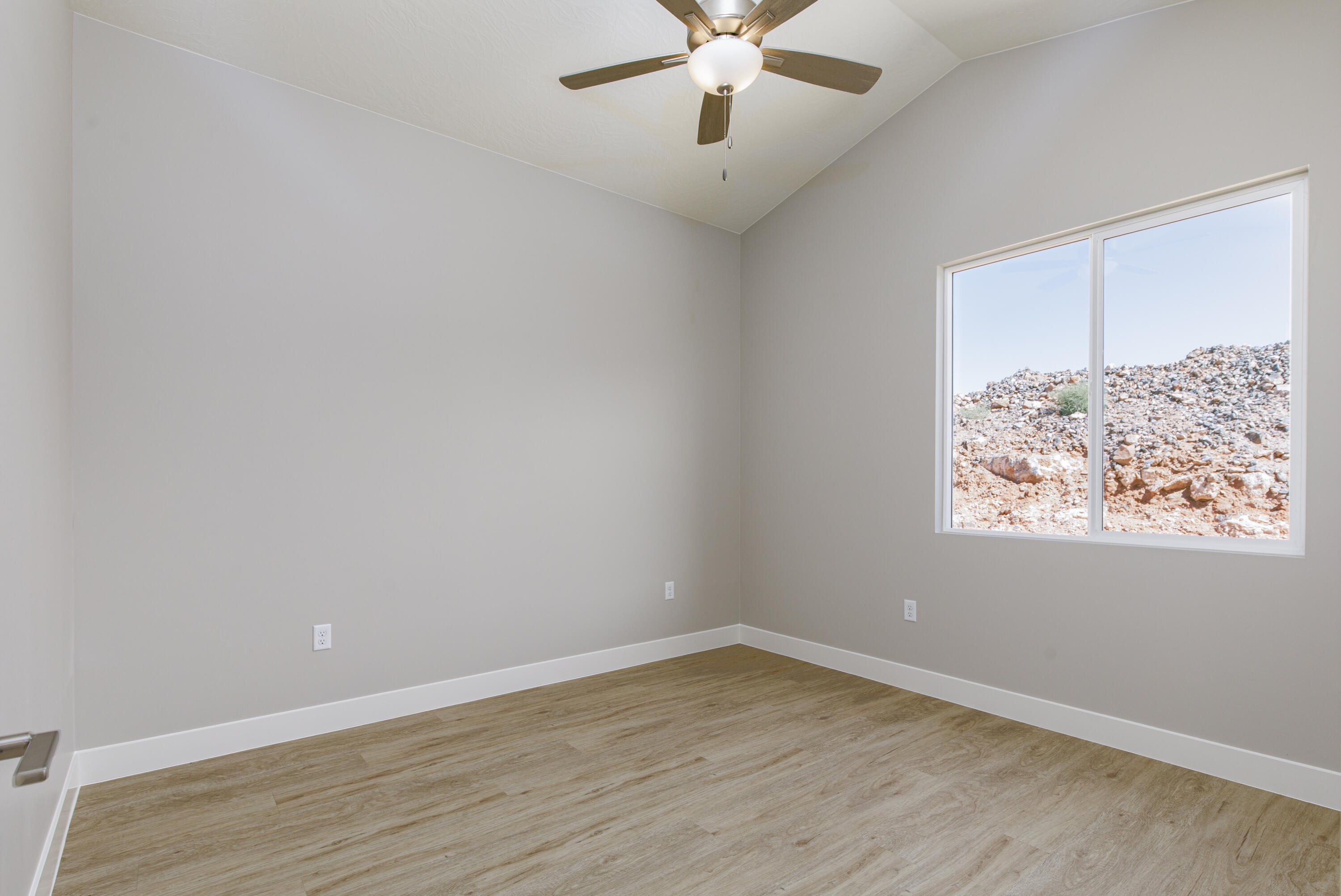 EAGLE POINTE - Residential