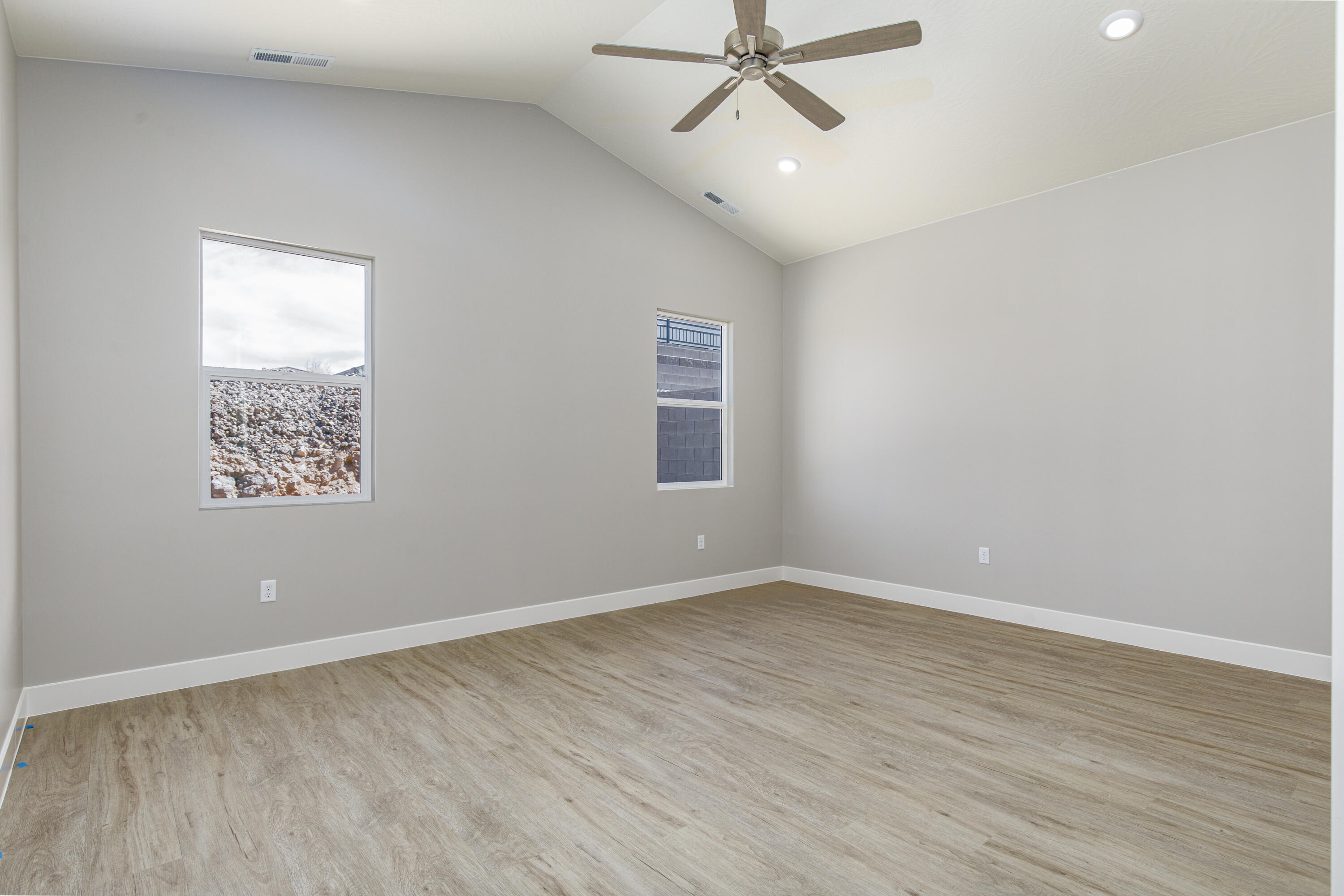 EAGLE POINTE - Residential