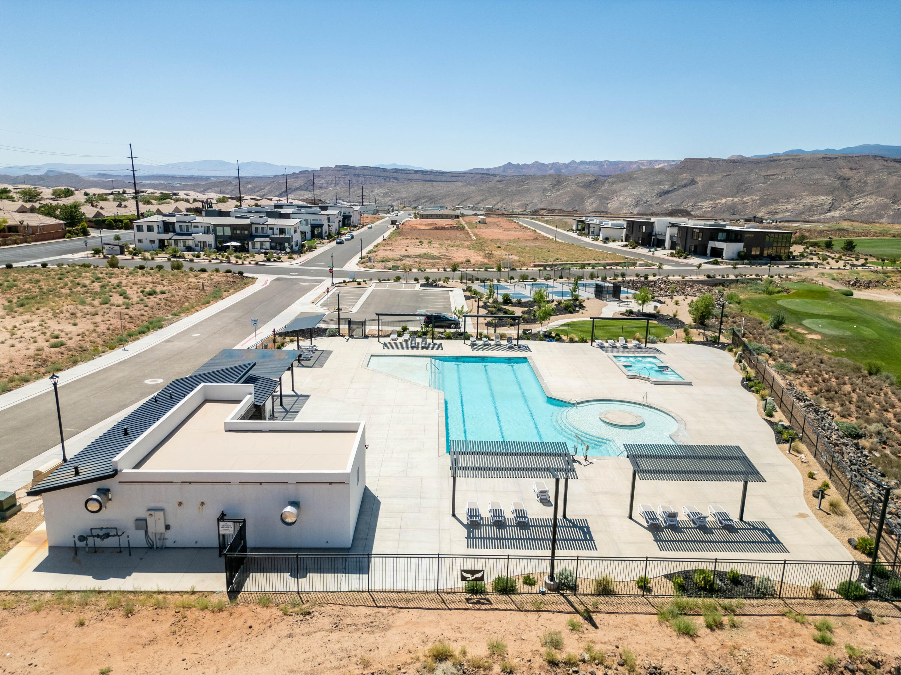 EAGLE POINTE - Residential