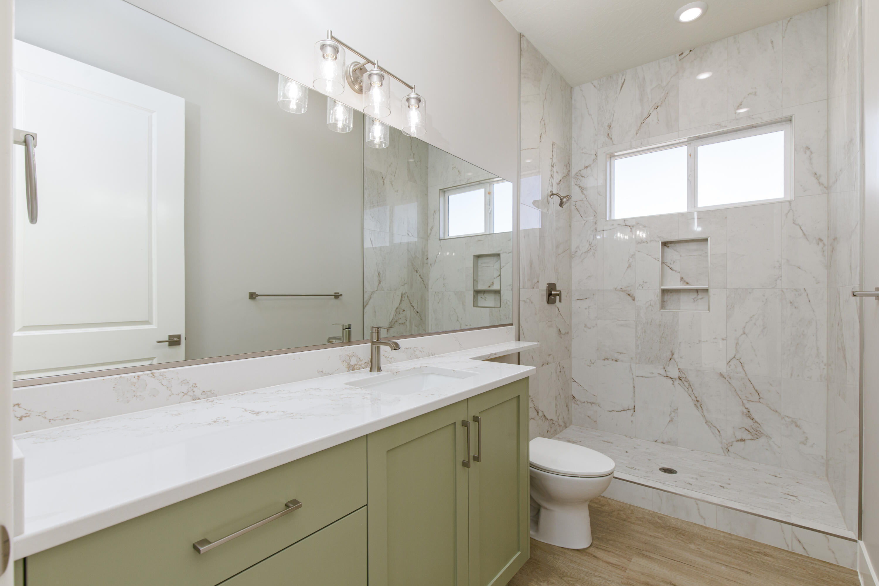 EAGLE POINTE - Residential