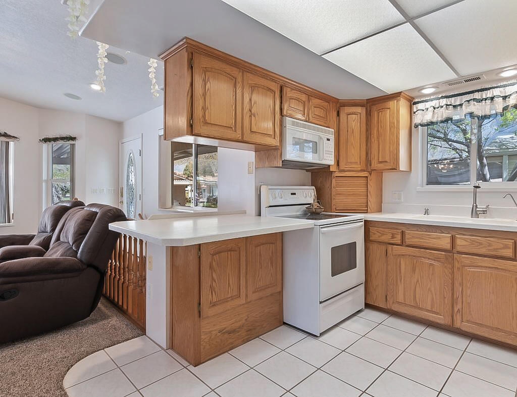 KINGS ROW ESTATES - Residential