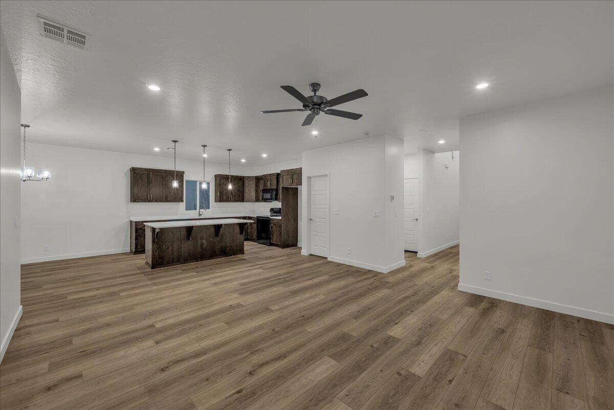 RED TRAILS SUNRISE VALLEY - Residential