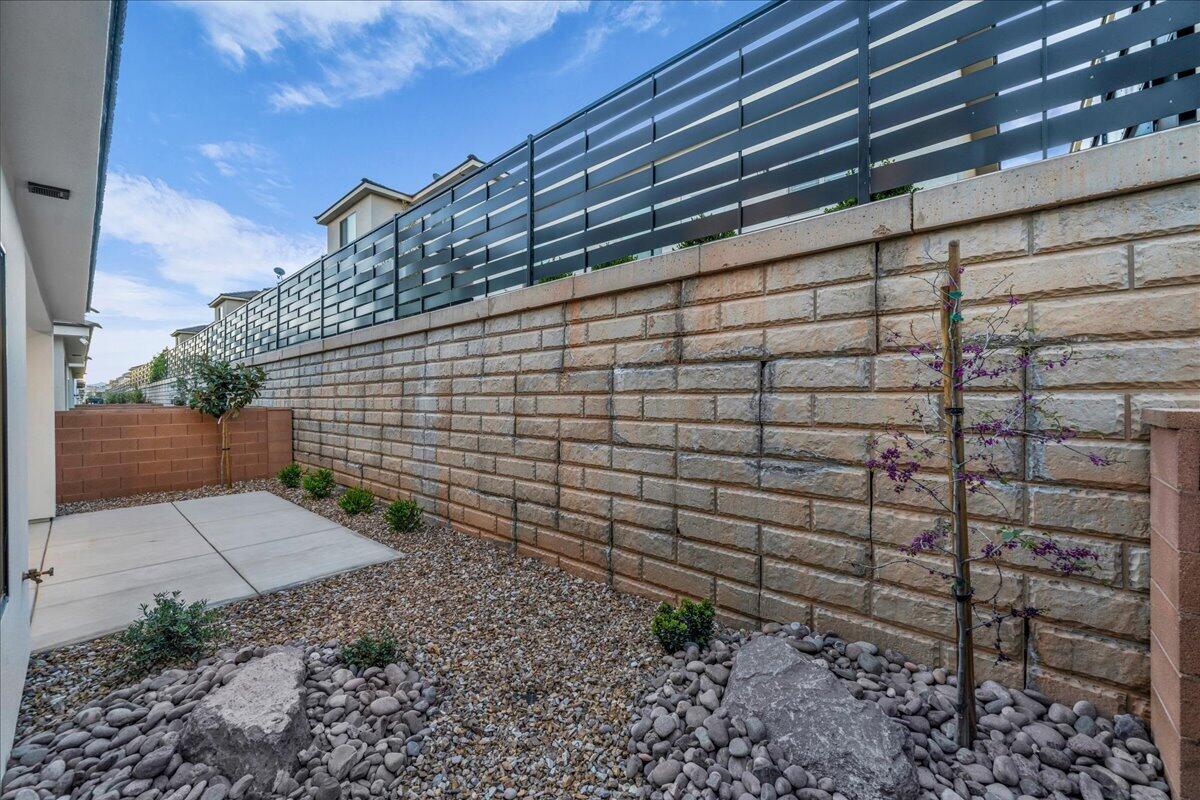 RED TRAILS SUNRISE VALLEY - Residential