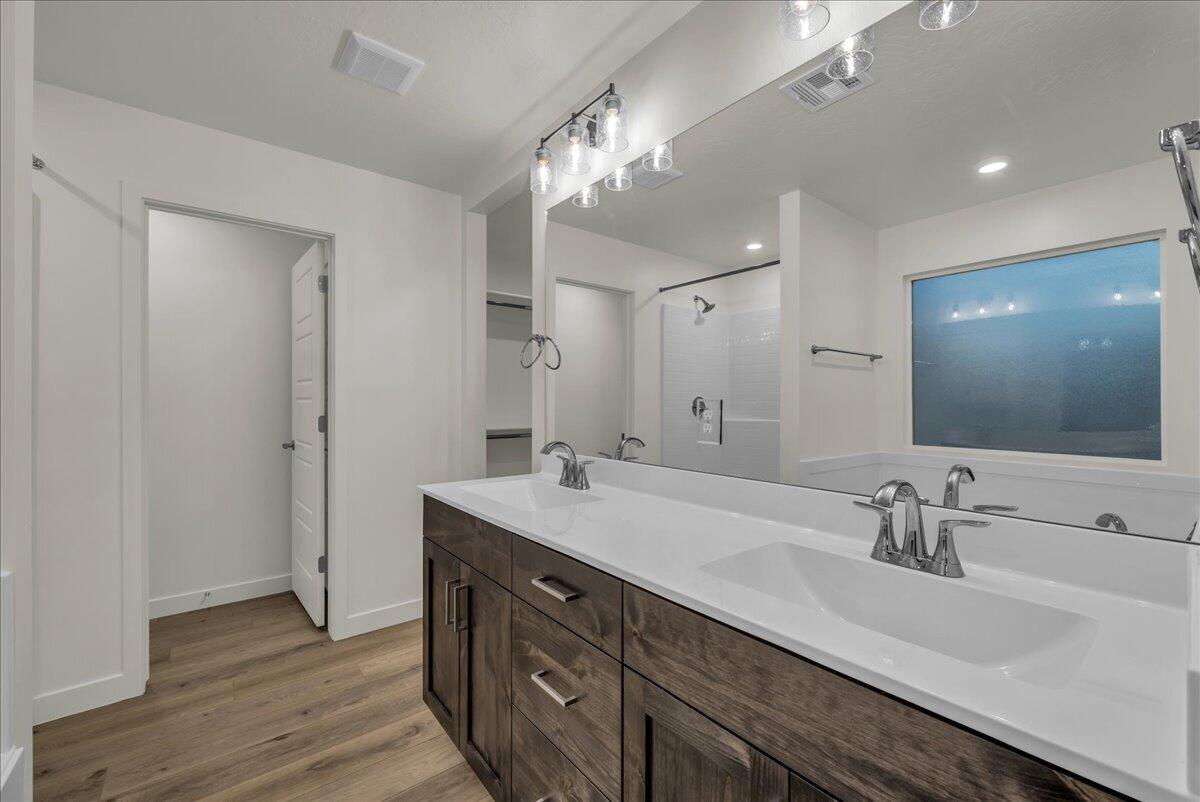 RED TRAILS SUNRISE VALLEY - Residential