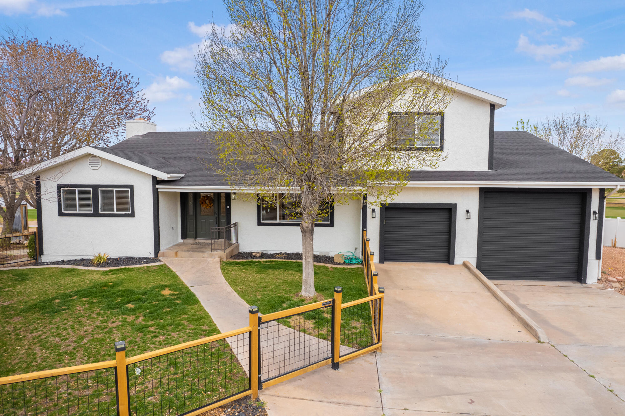 BLOOMINGTON HILLS - Residential