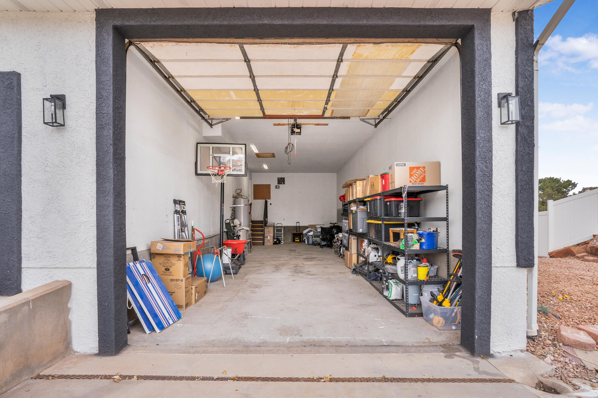 BLOOMINGTON HILLS - Residential