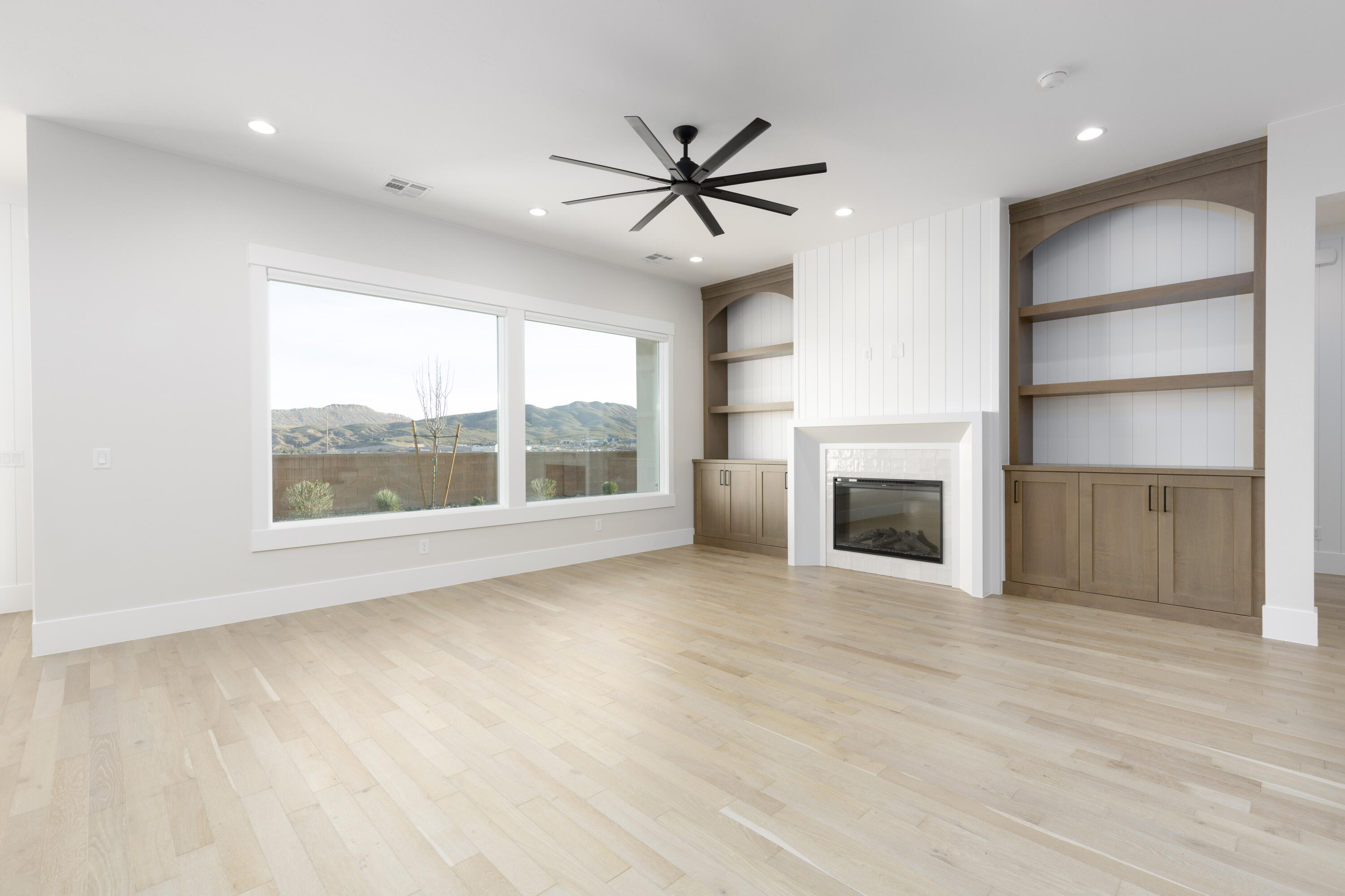 RED MESA AT SUNRISE VALLEY - Residential