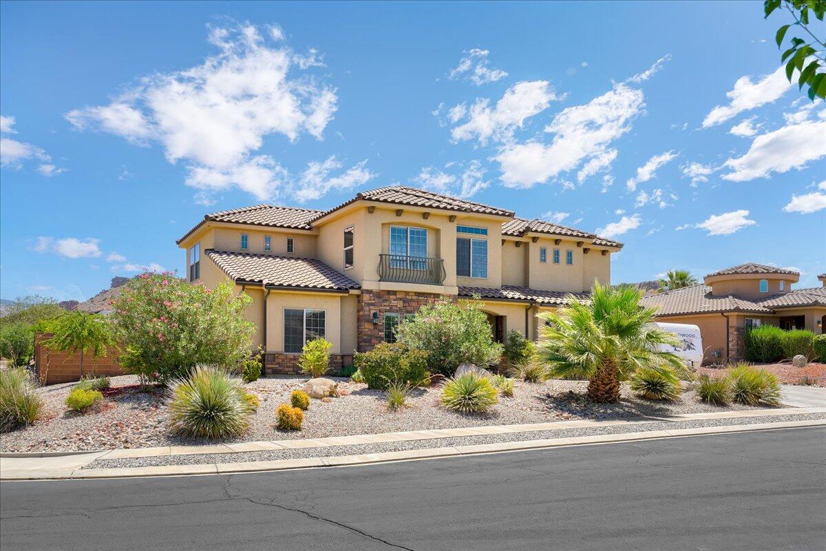 SUN VALLEY ESTATES - Residential