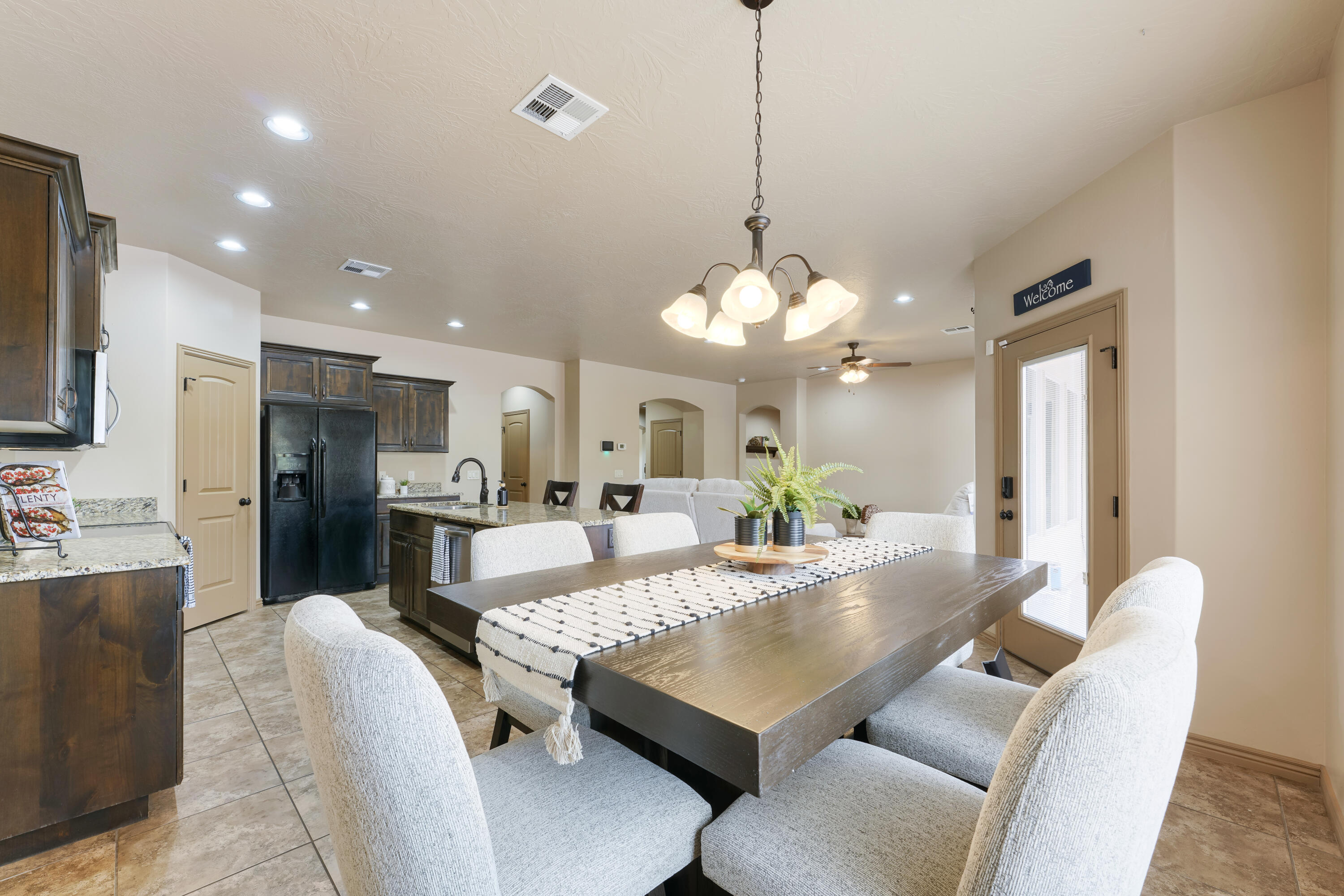 SUN VALLEY ESTATES - Residential