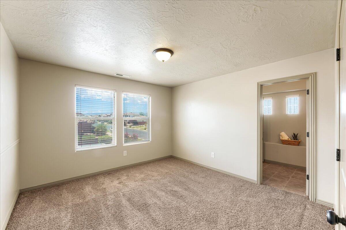 SUN VALLEY ESTATES - Residential