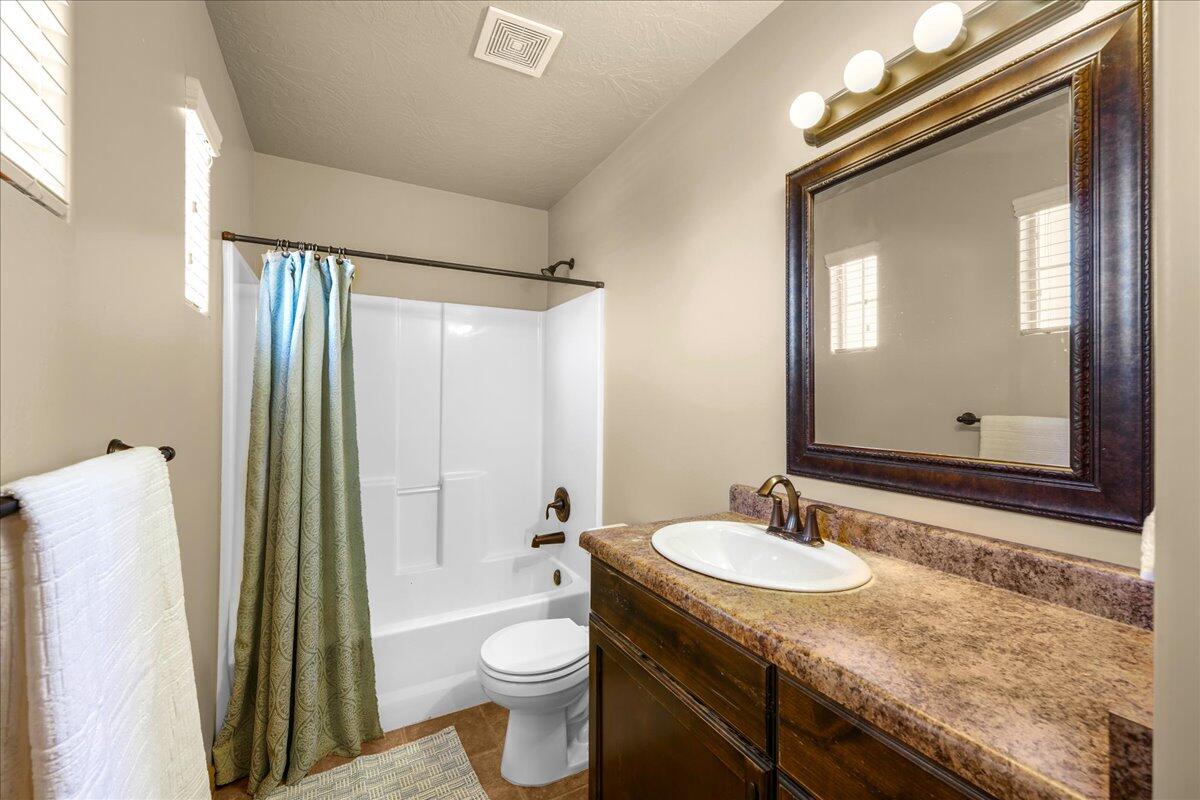 SUN VALLEY ESTATES - Residential