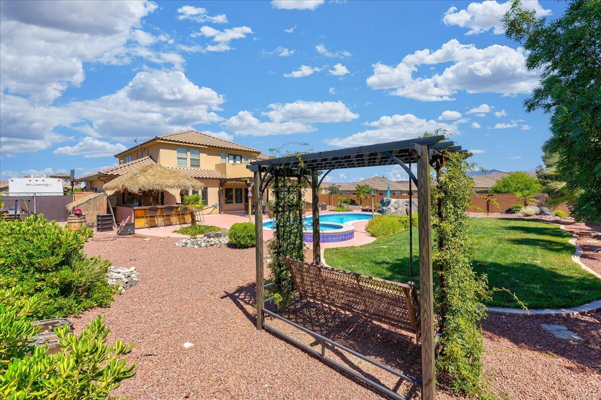 SUN VALLEY ESTATES - Residential