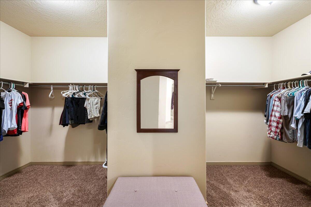 SUN VALLEY ESTATES - Residential