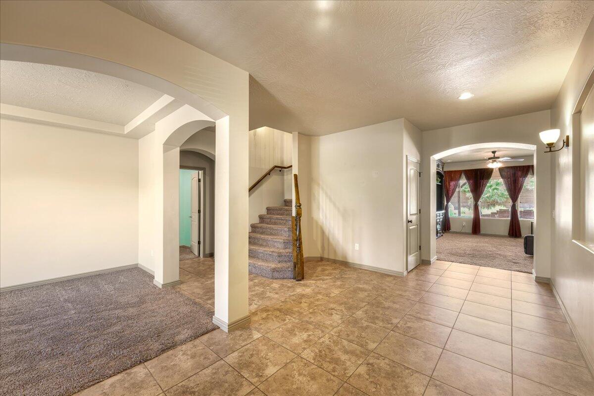 SUN VALLEY ESTATES - Residential