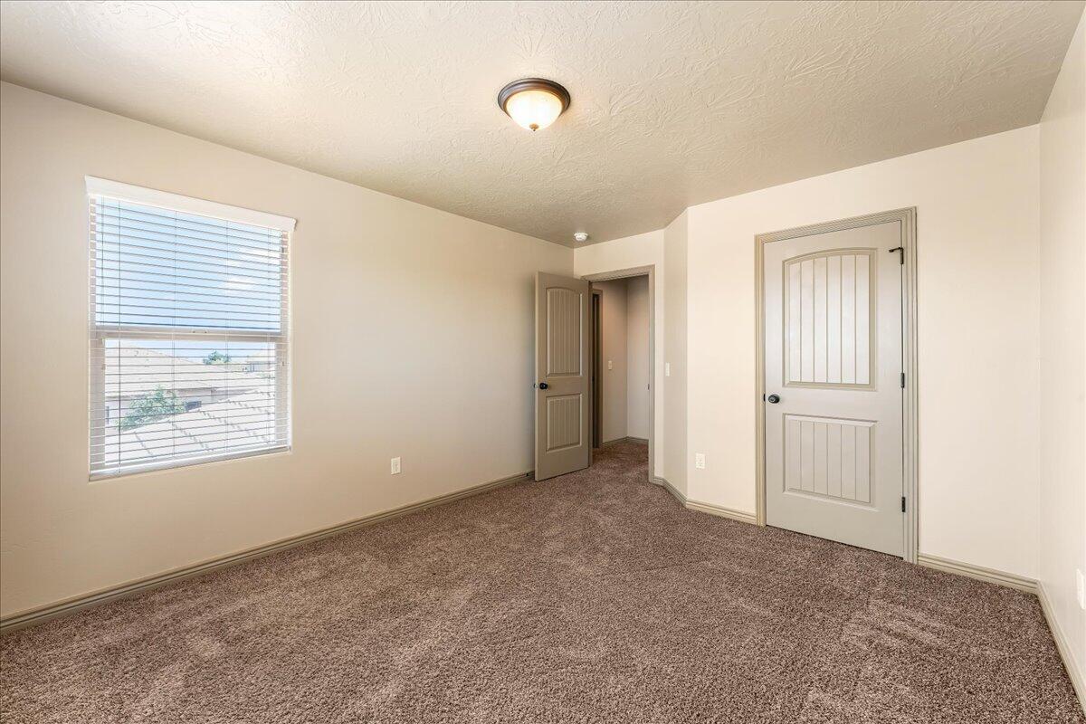 SUN VALLEY ESTATES - Residential