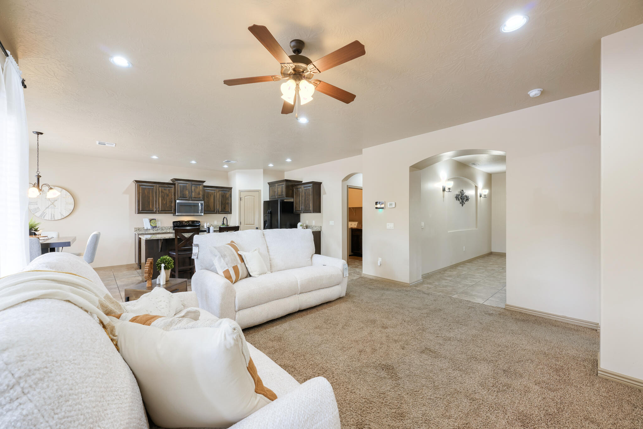 SUN VALLEY ESTATES - Residential