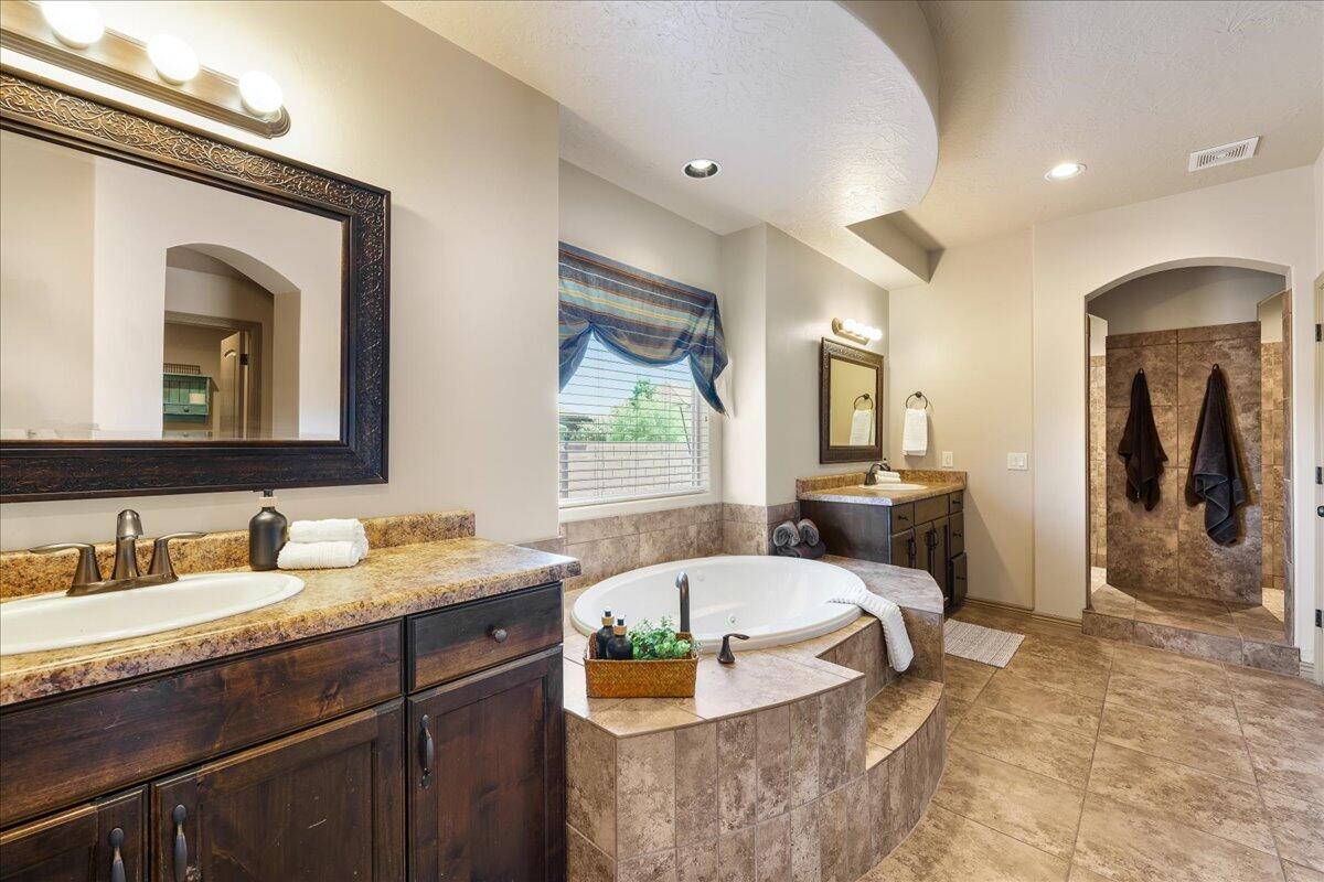 SUN VALLEY ESTATES - Residential